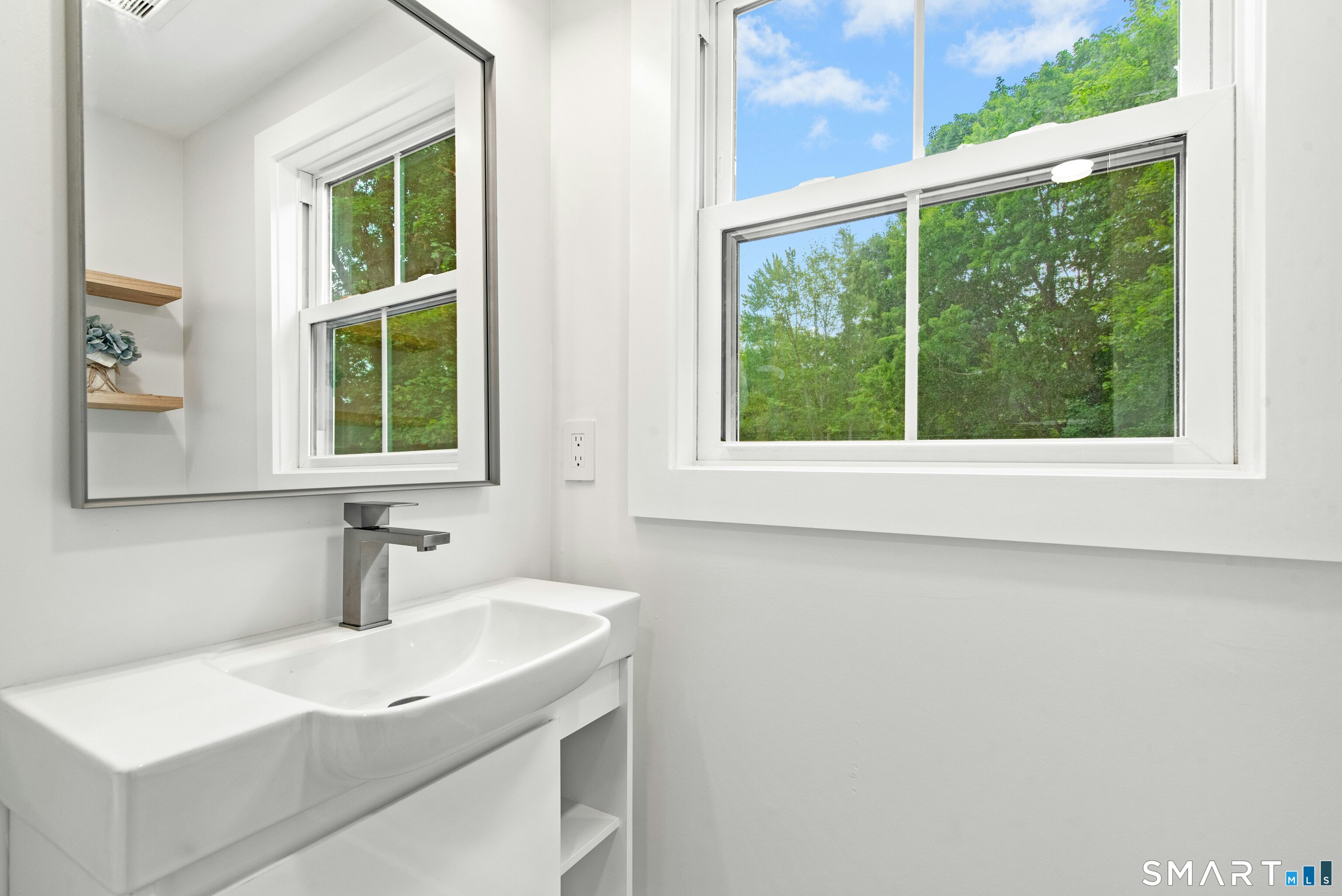 110 Cross Highway Property Photo 21