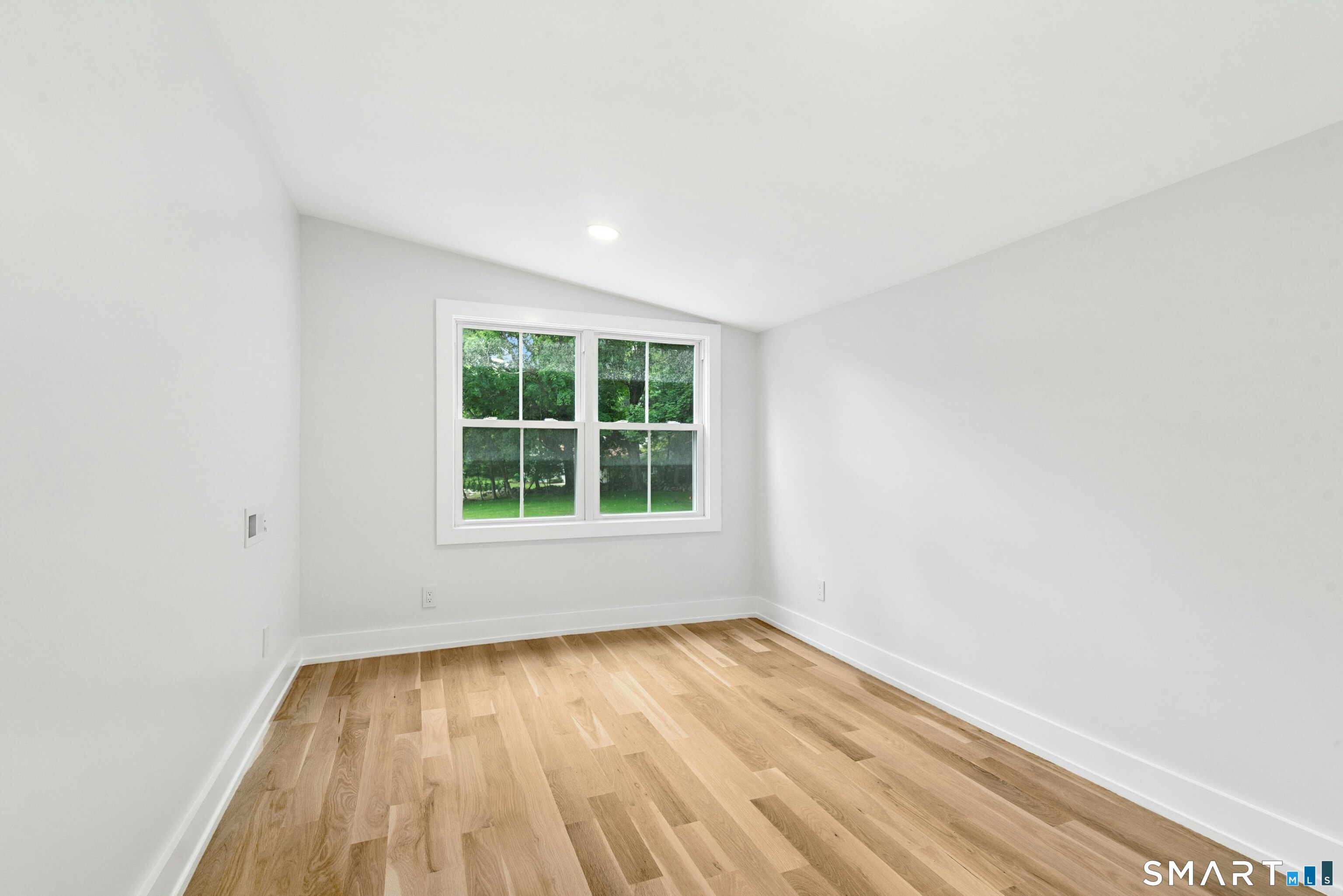 110 Cross Highway Property Photo 22