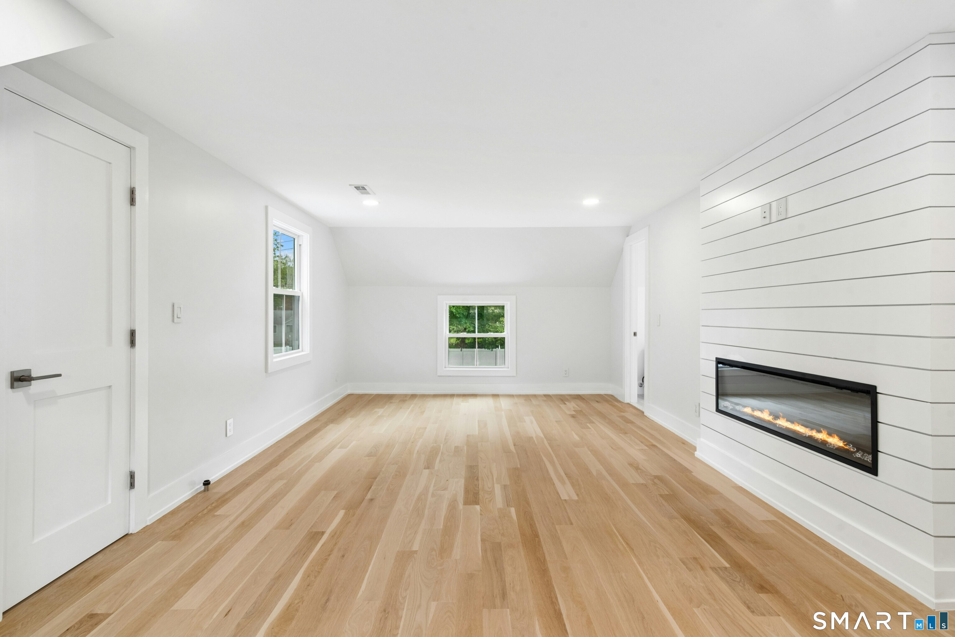 110 Cross Highway Property Photo 23