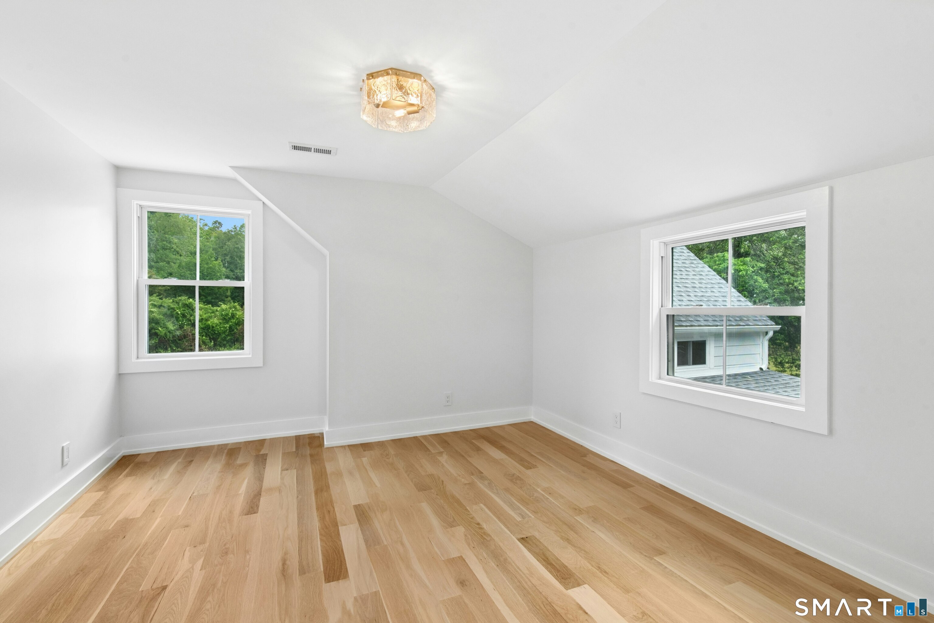 110 Cross Highway Property Photo 27