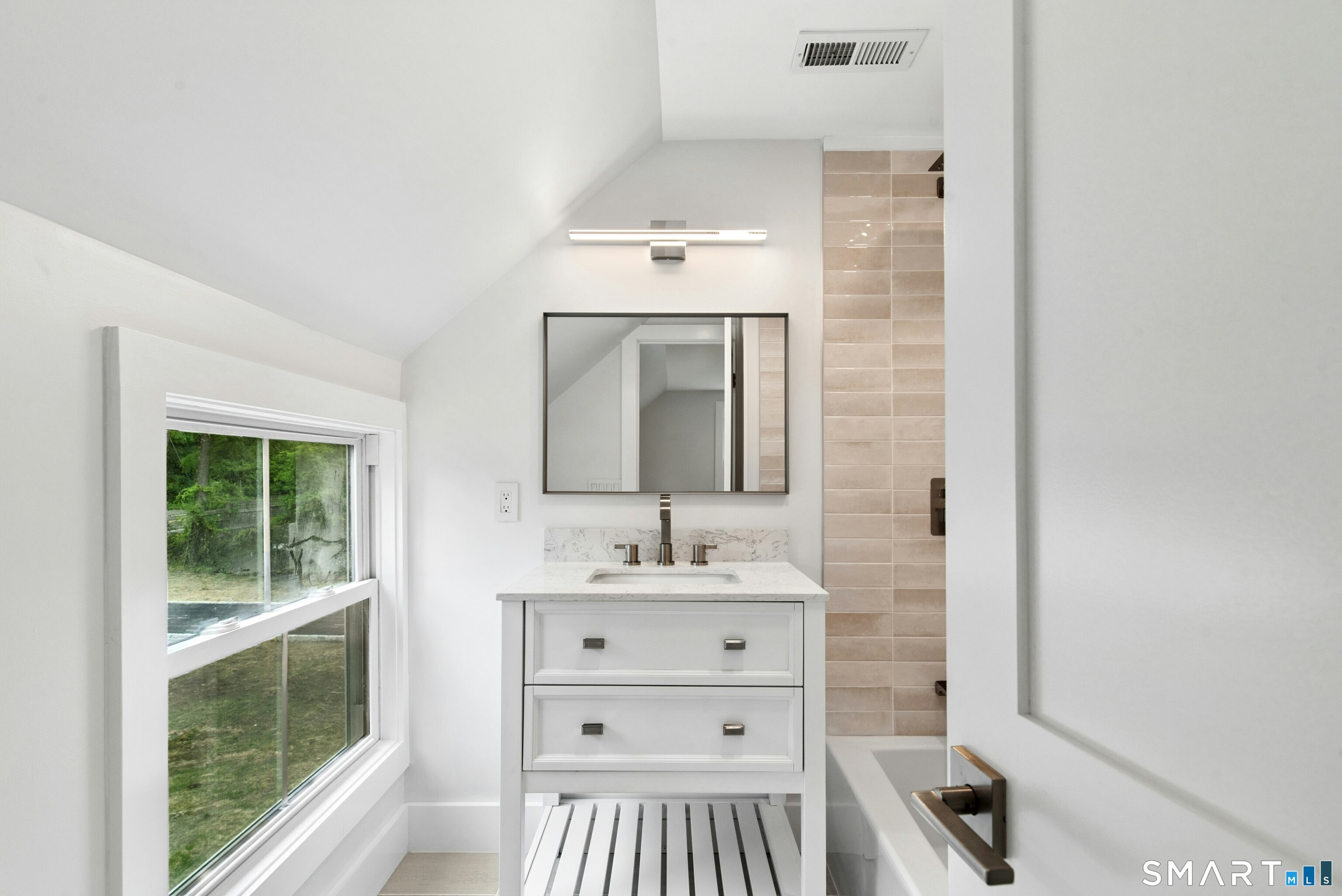 110 Cross Highway Property Photo 29