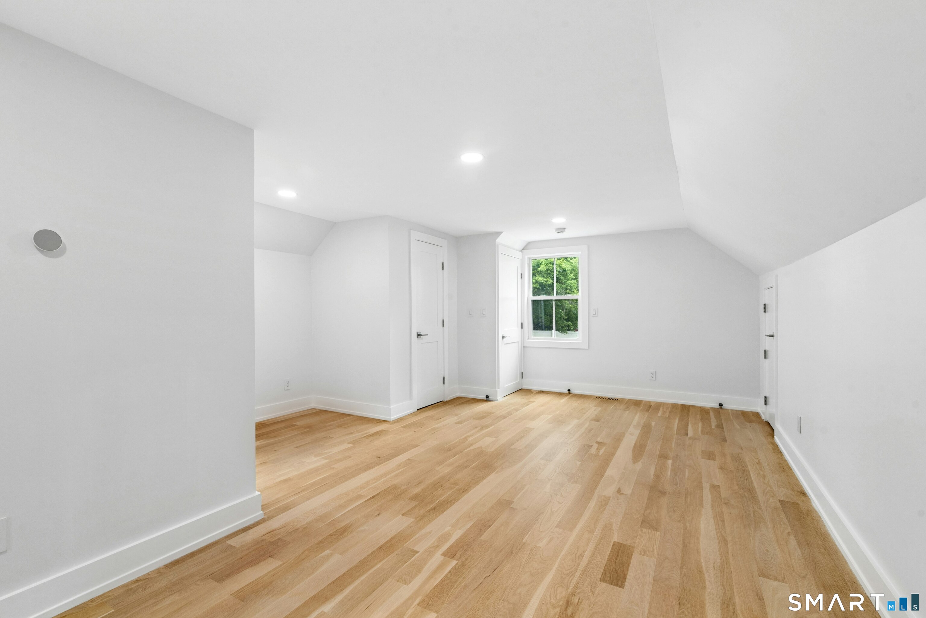 110 Cross Highway Property Photo 31