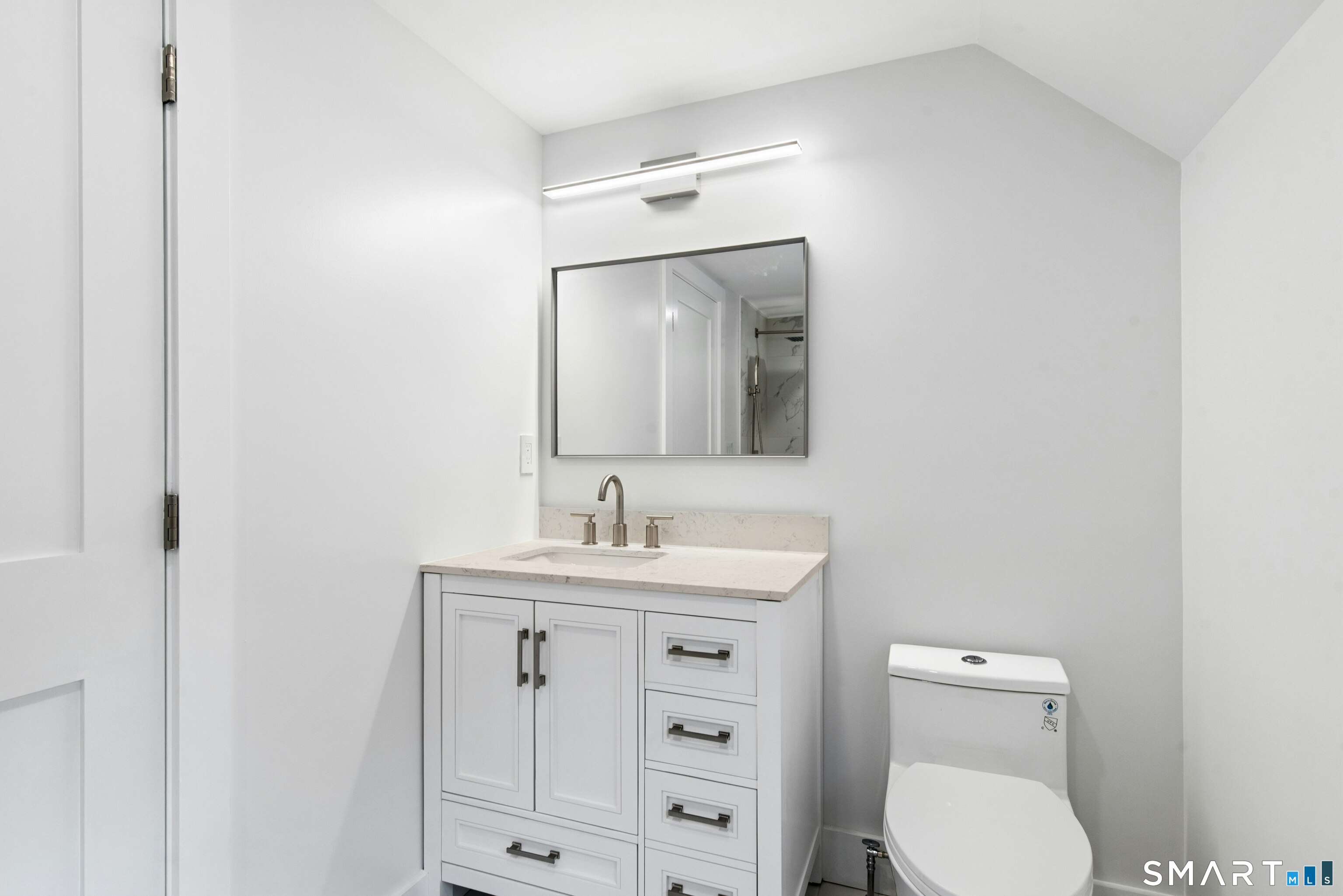110 Cross Highway Property Photo 32
