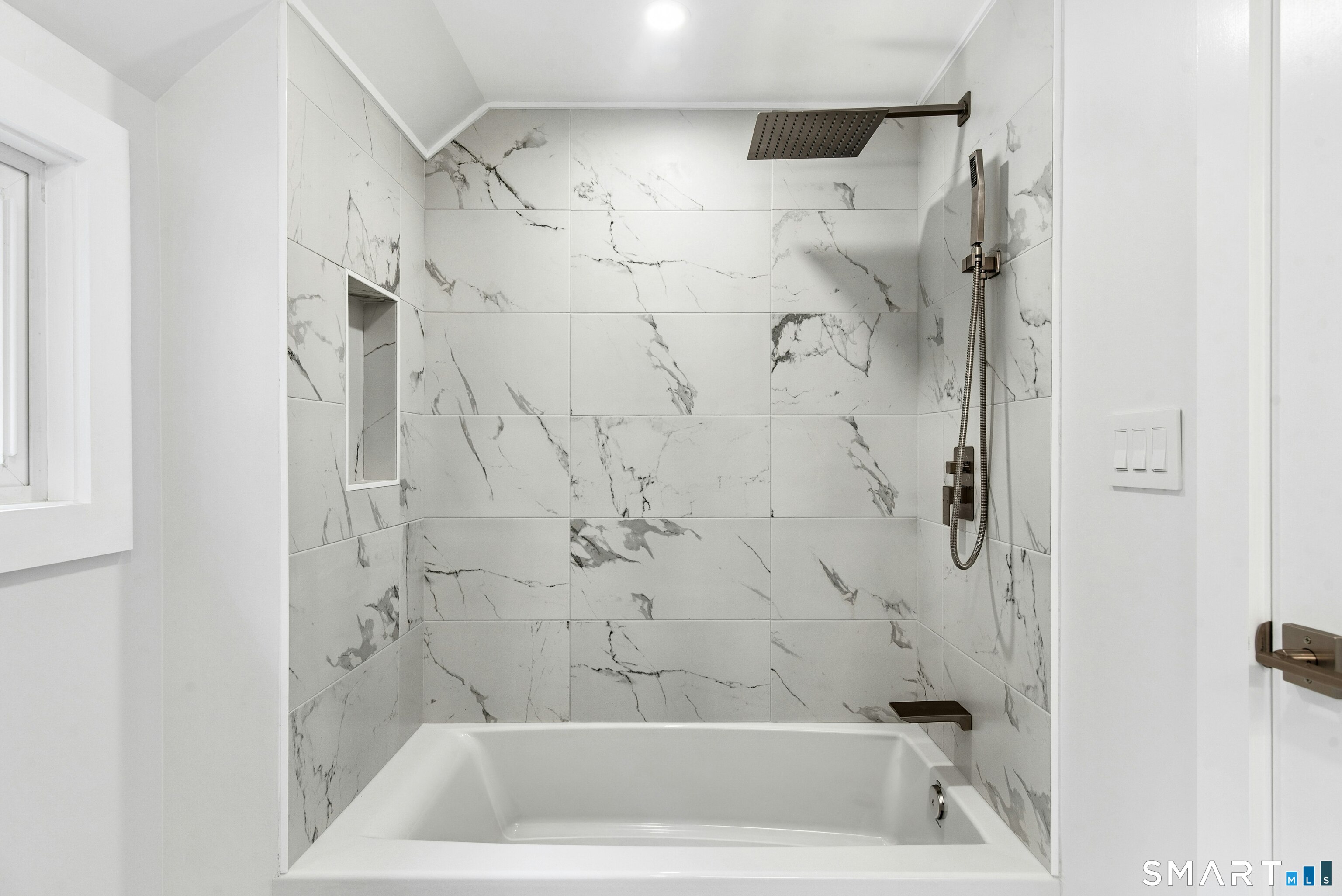 110 Cross Highway Property Photo 33