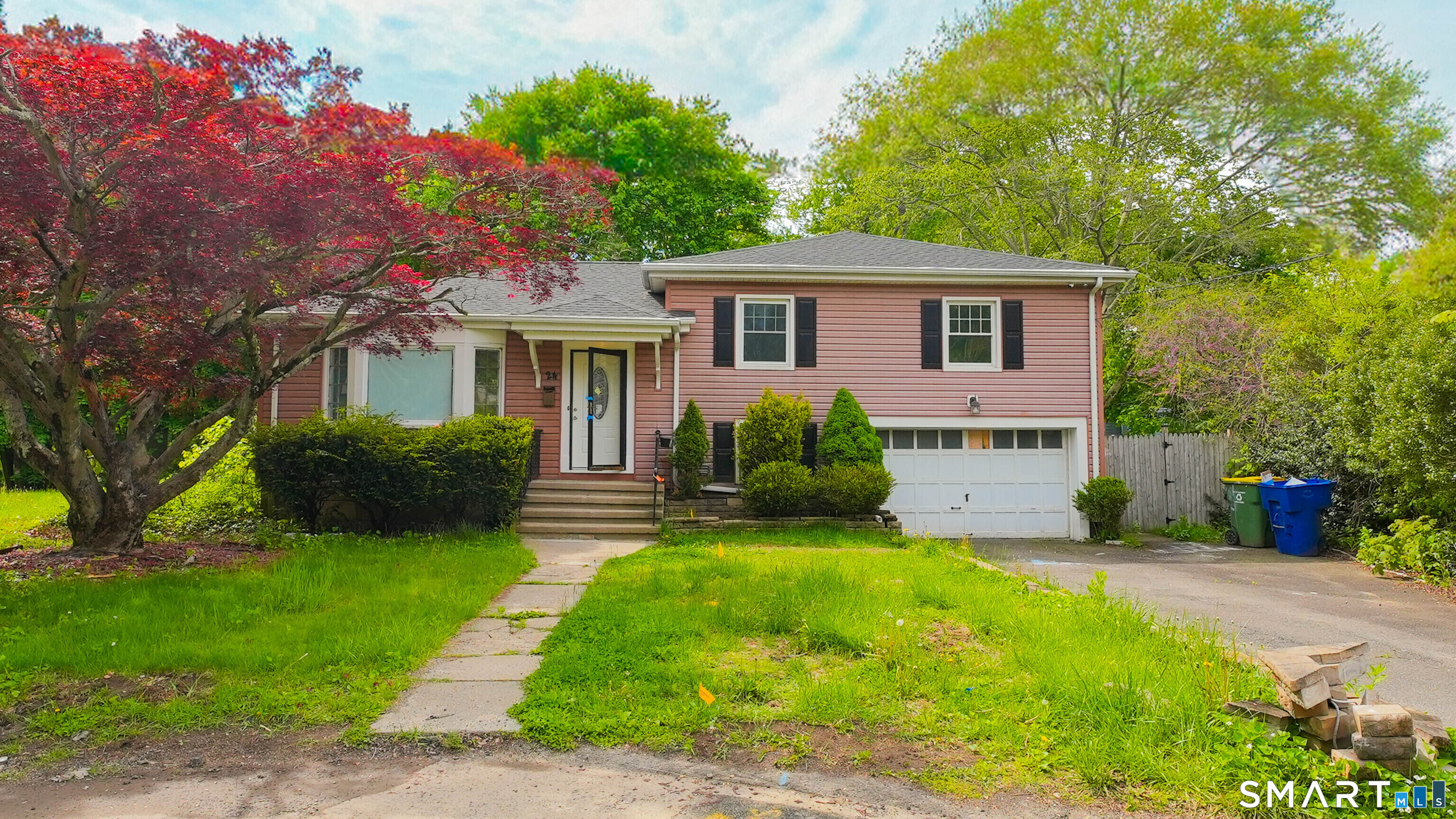 24 Sunfield Circle Property Photo 1