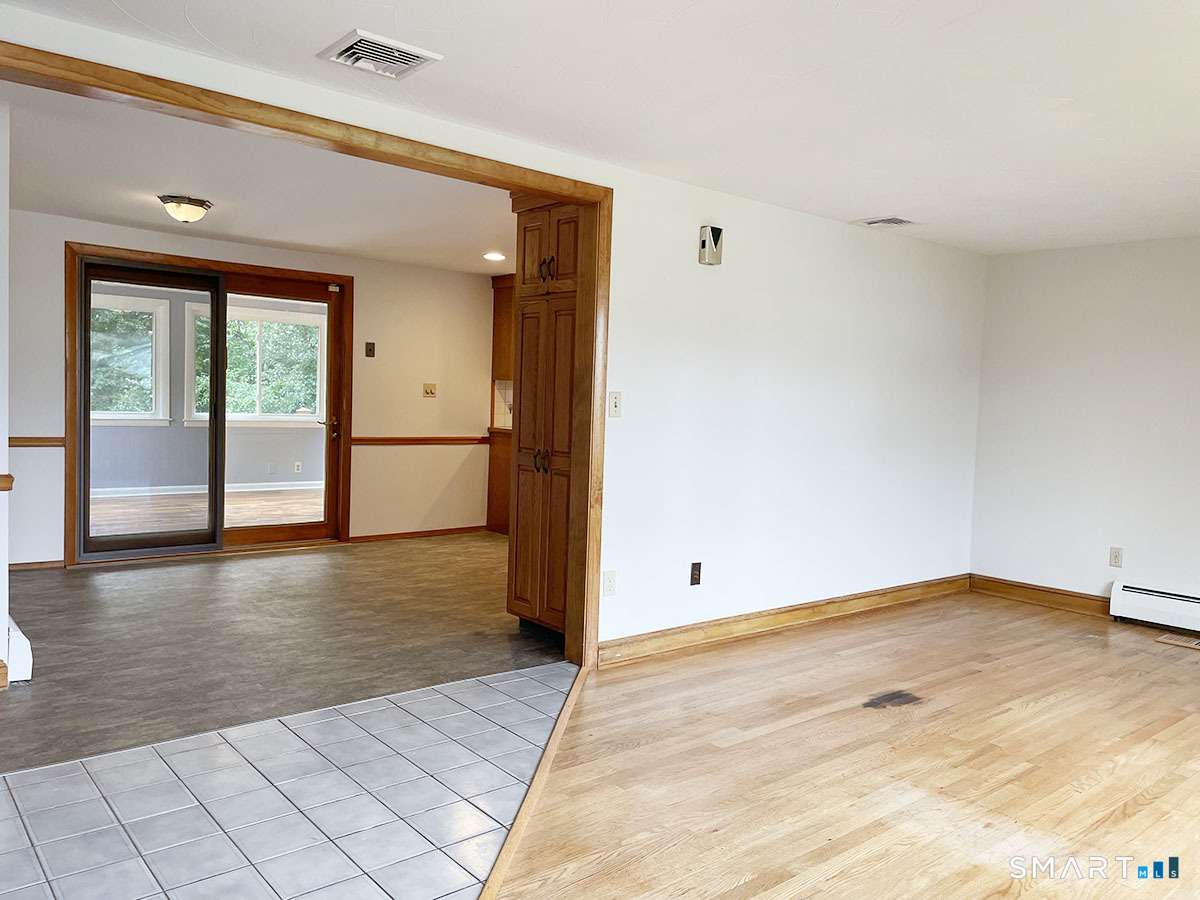 6 Colonial Drive Property Photo 6