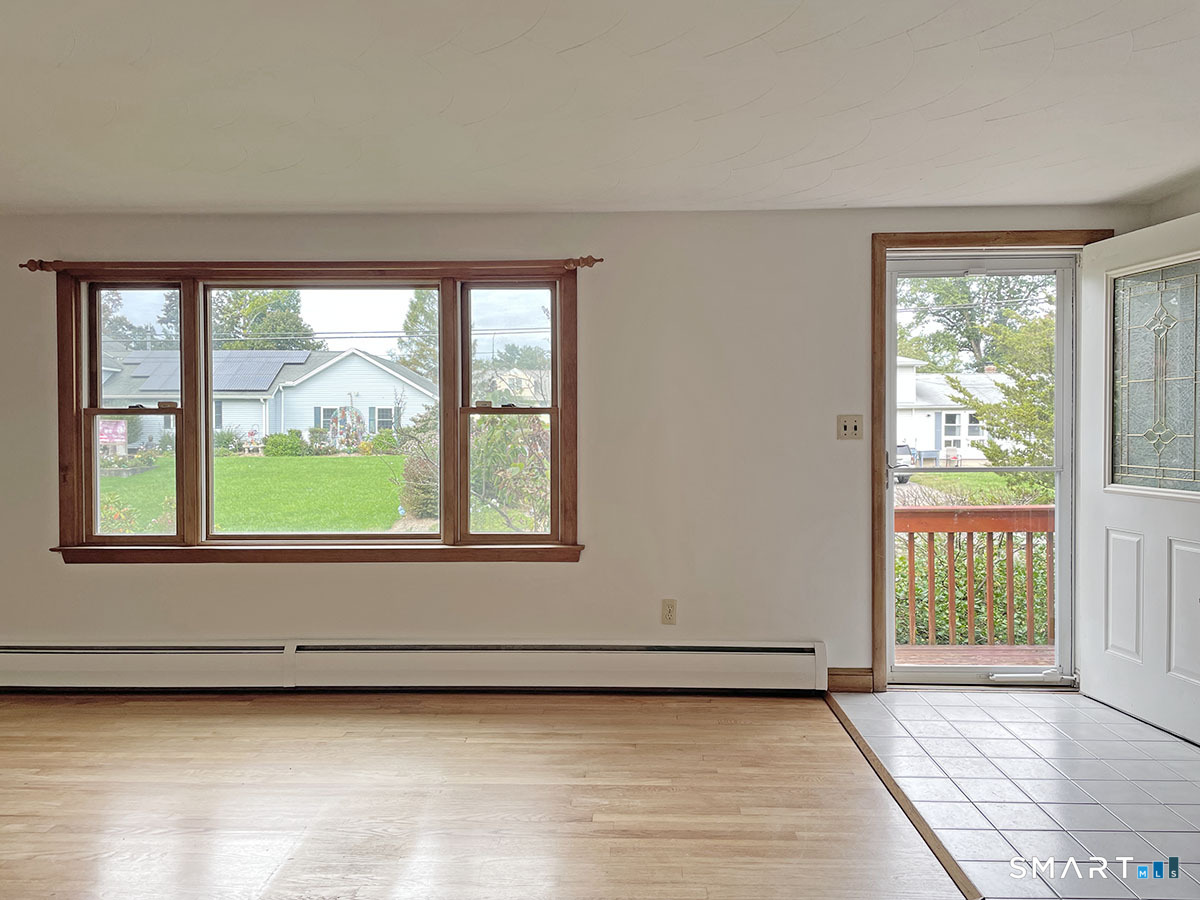 6 Colonial Drive Property Photo 8
