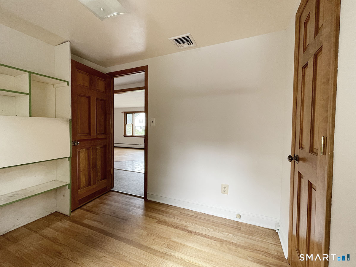 6 Colonial Drive Property Photo 15
