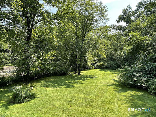 6 Colonial Drive Property Photo 27