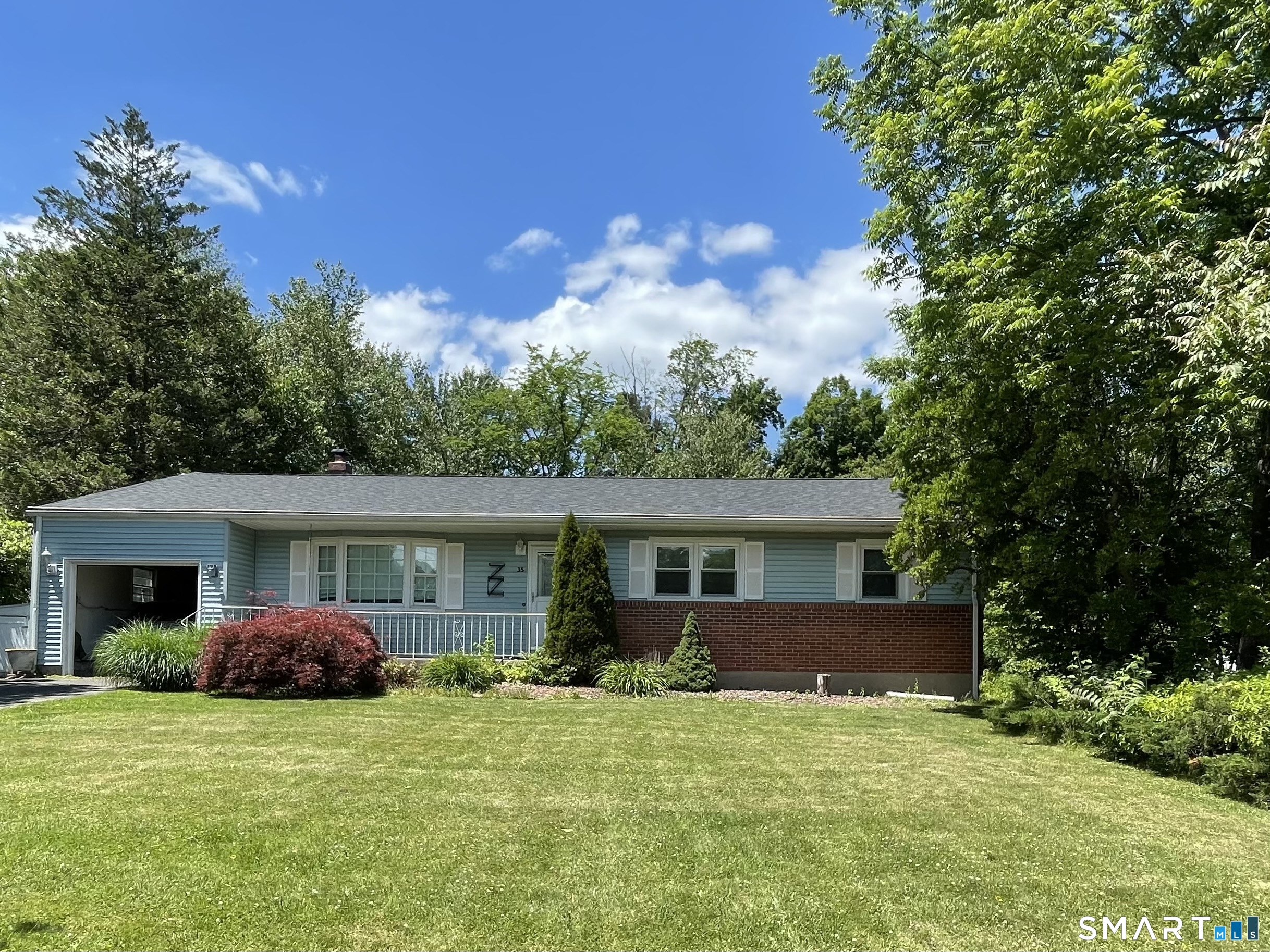 35 Woodmont Road Property Photo 1