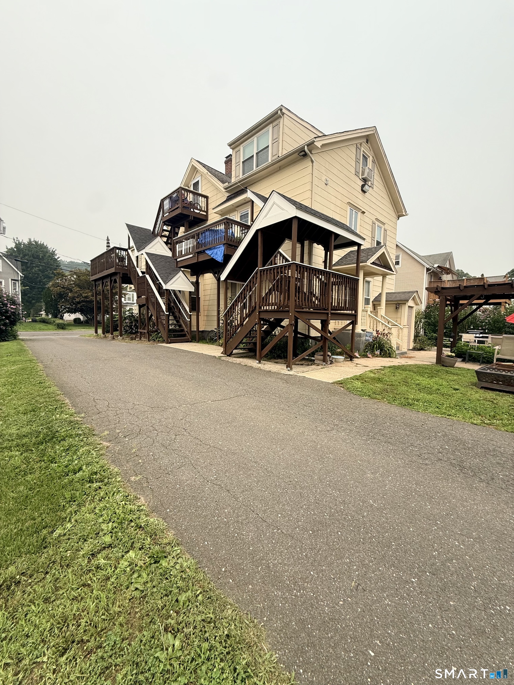 16 Cleveland Street Property Photo 2
