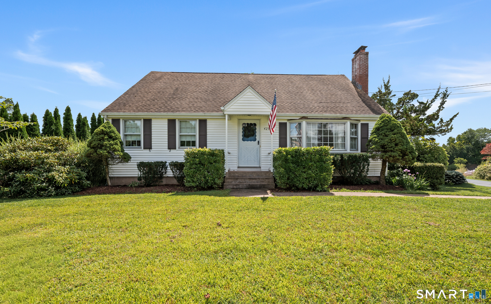 425 Hills Street Property Photo 2