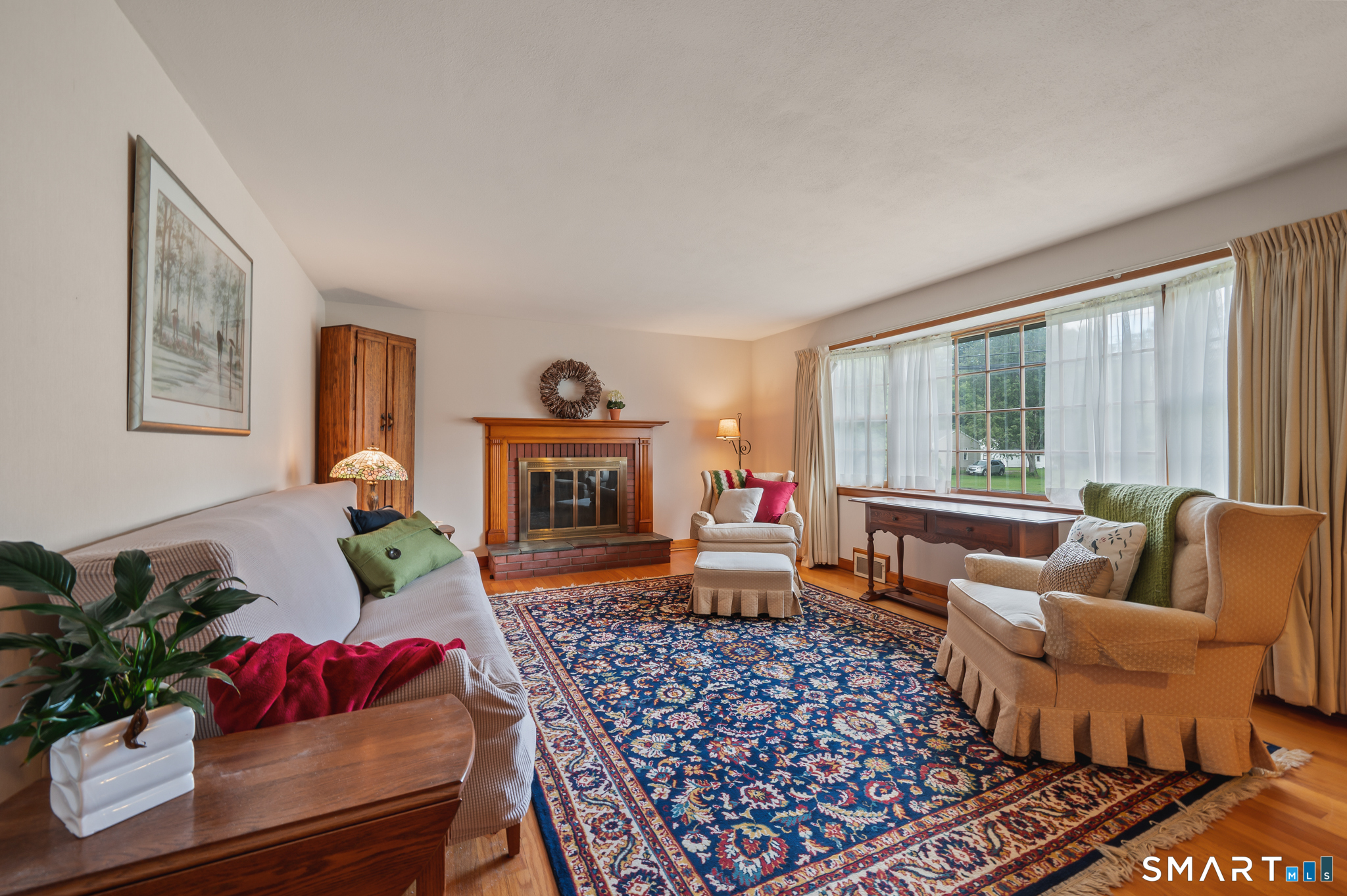 425 Hills Street Property Photo 8