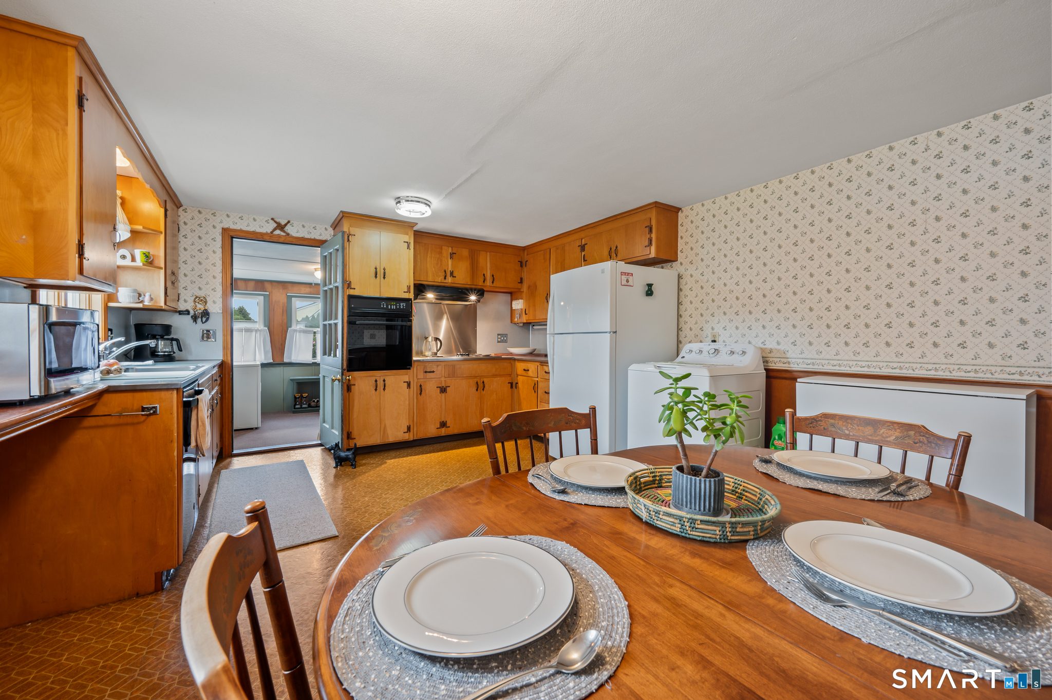 425 Hills Street Property Photo 12