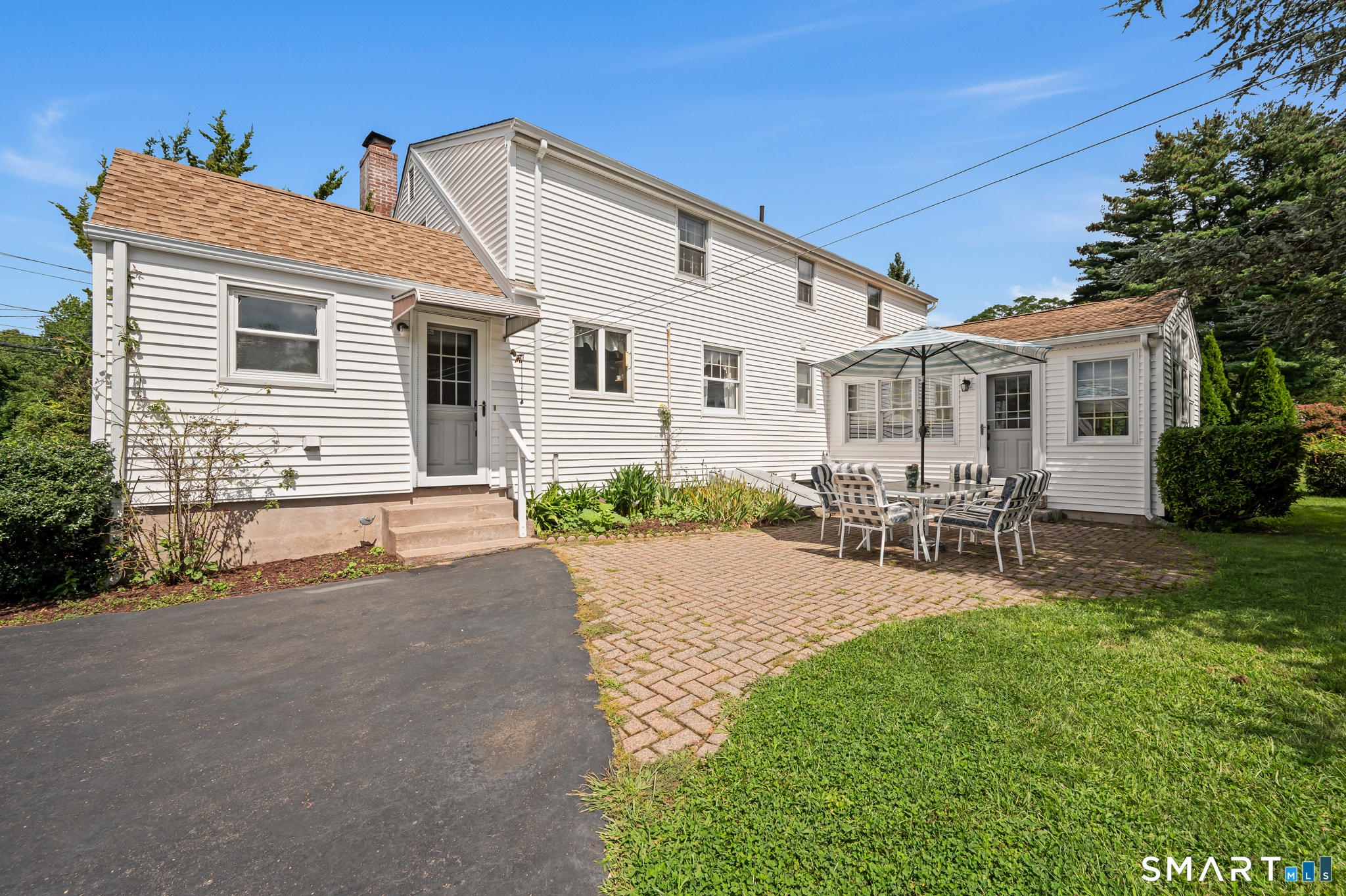 425 Hills Street Property Photo 36
