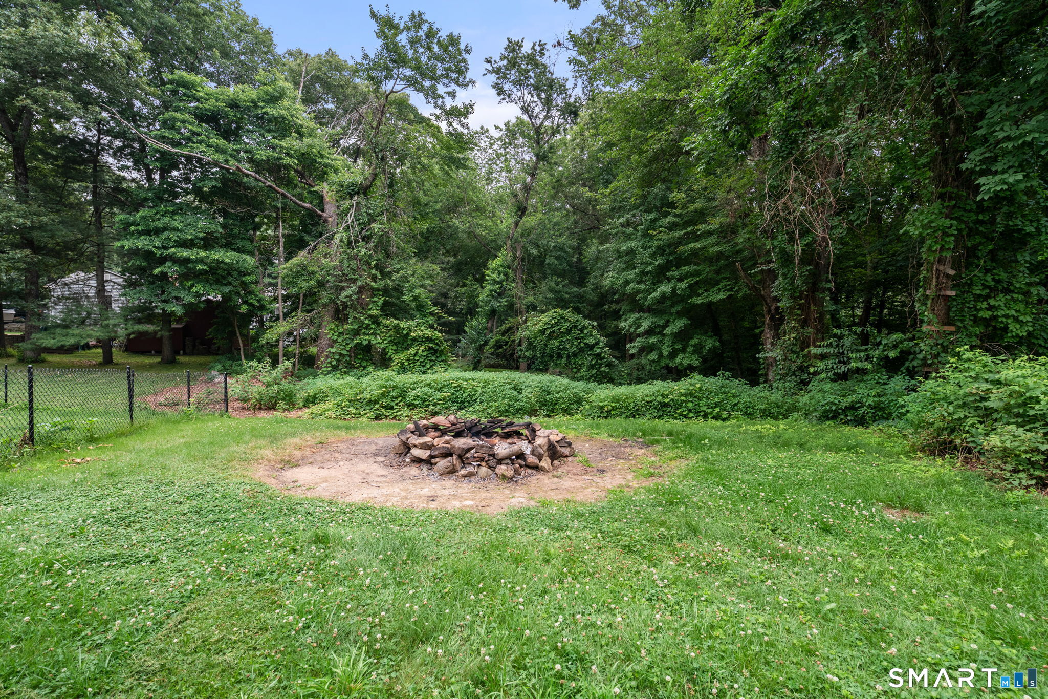 305 Old Post Road Property Photo 33