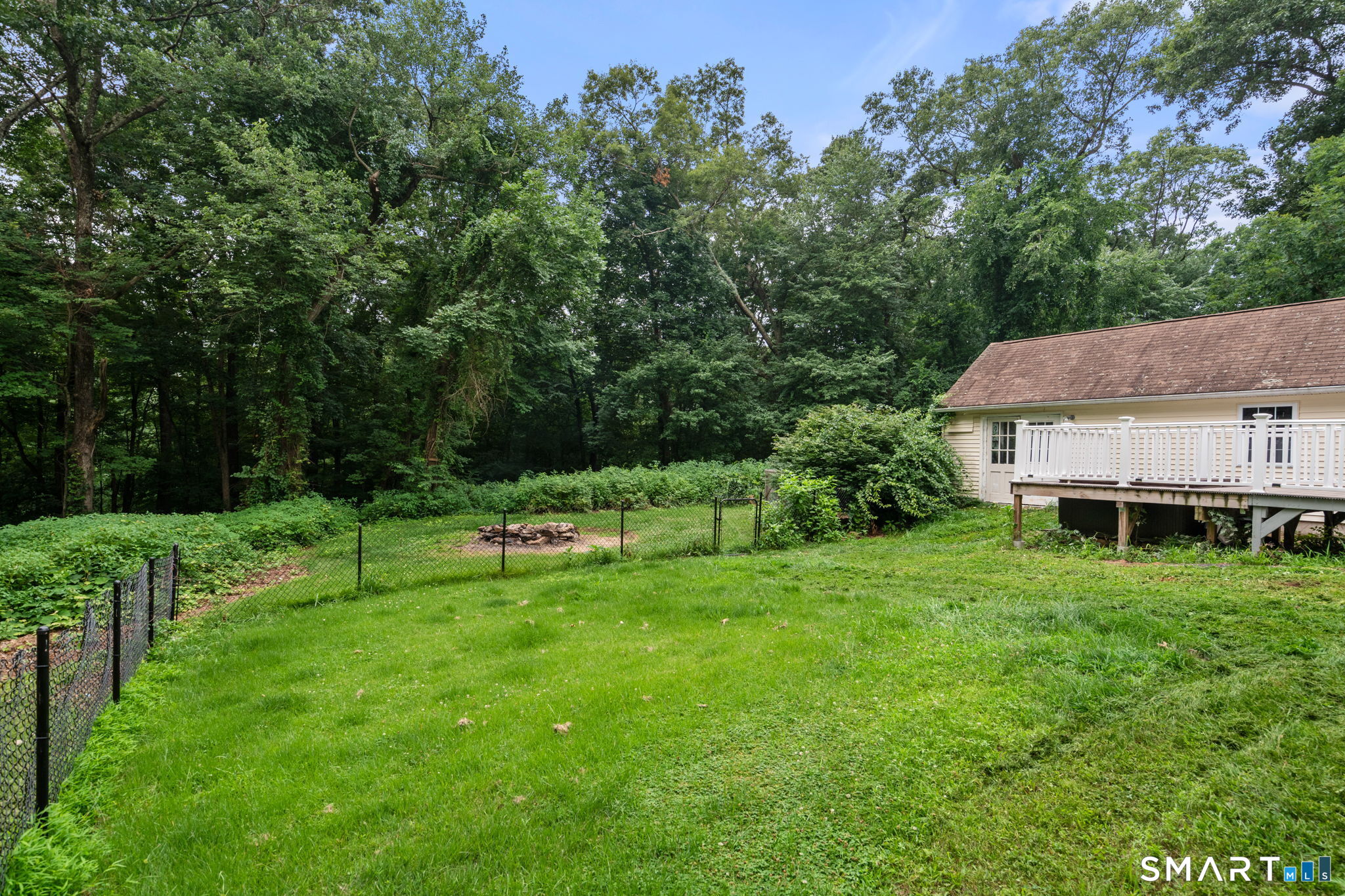 305 Old Post Road Property Photo 35
