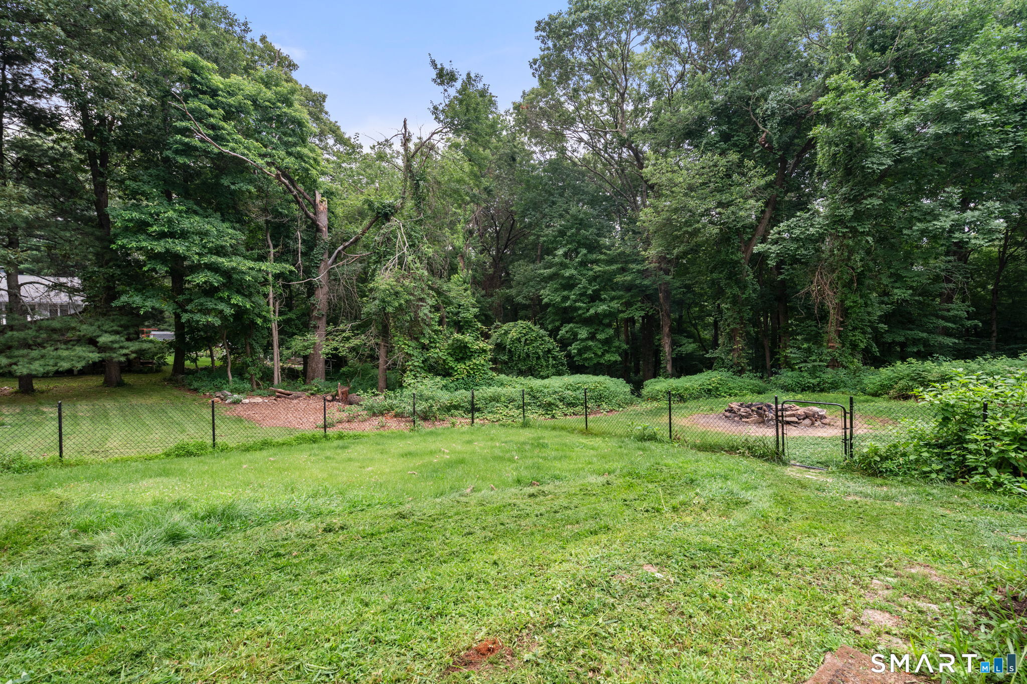 305 Old Post Road Property Photo 36