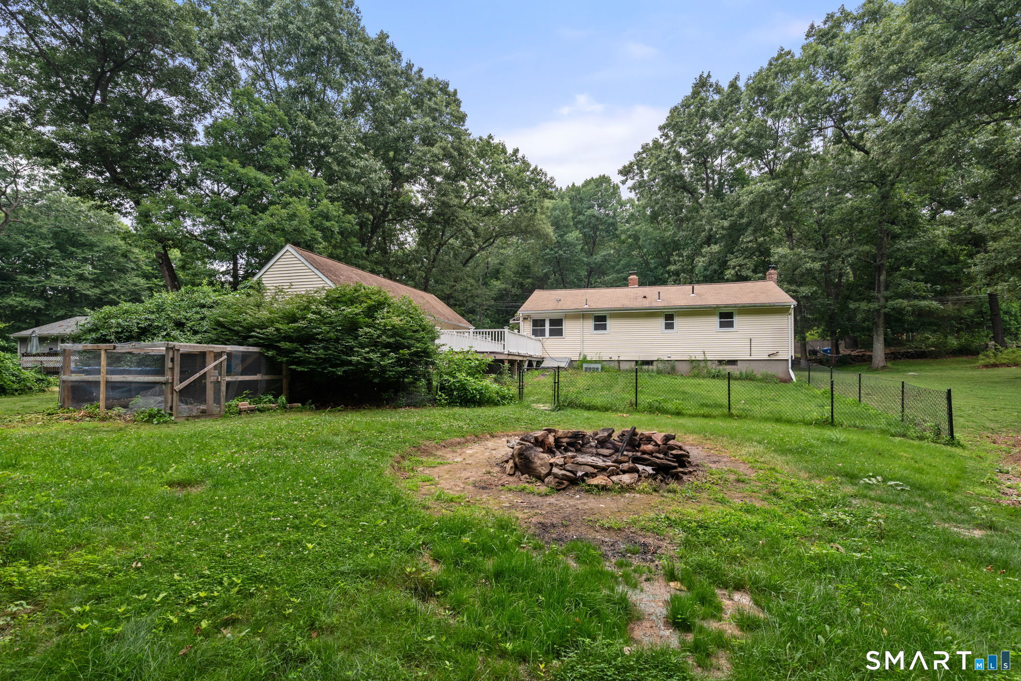 305 Old Post Road Property Photo 37