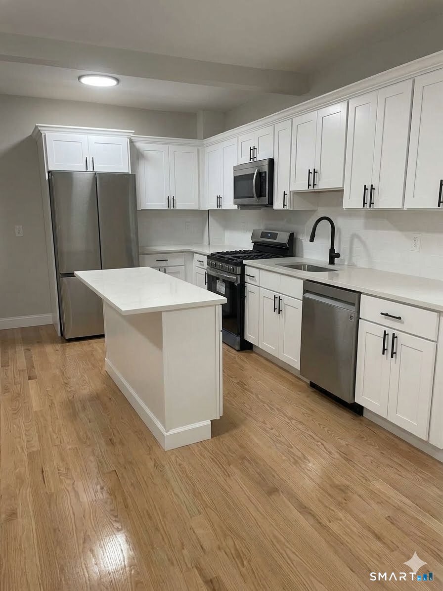 560 Howard 3 Avenue Property Photo 1