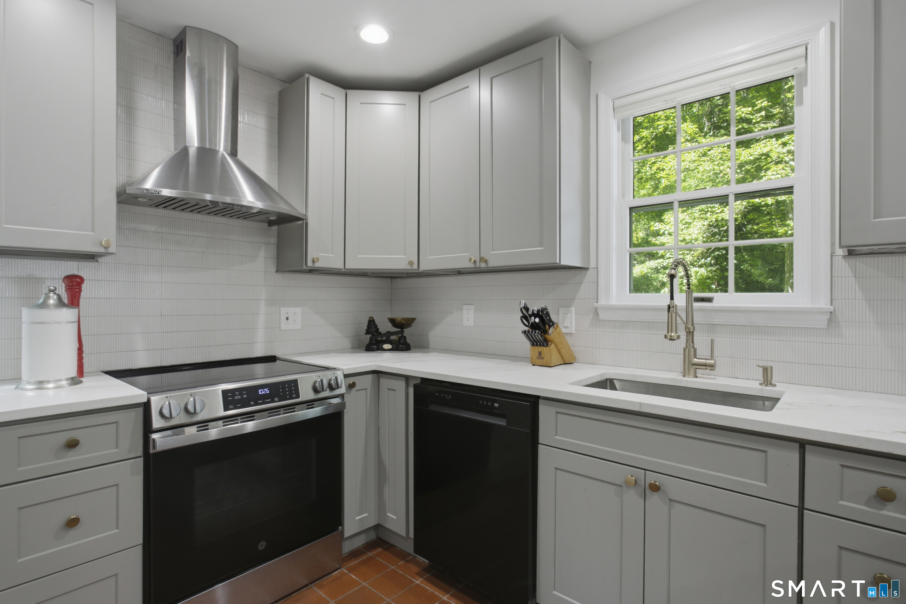 51 Mamanasco Road Property Photo 12
