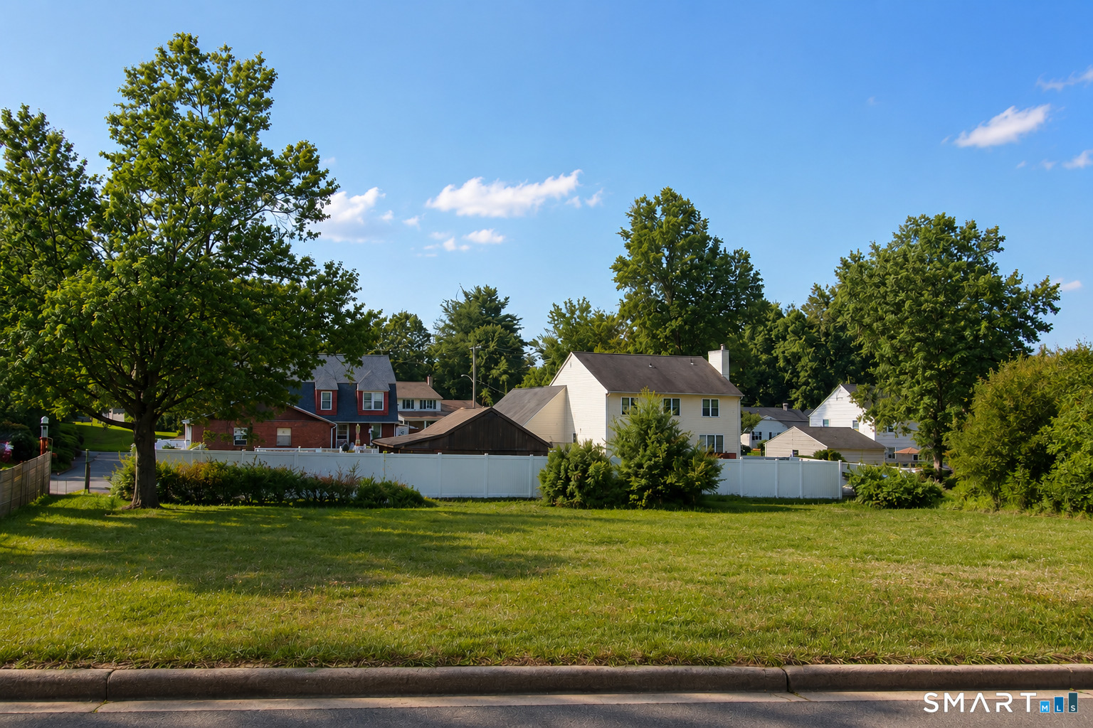 2581 Albany Avenue Property Photo 1