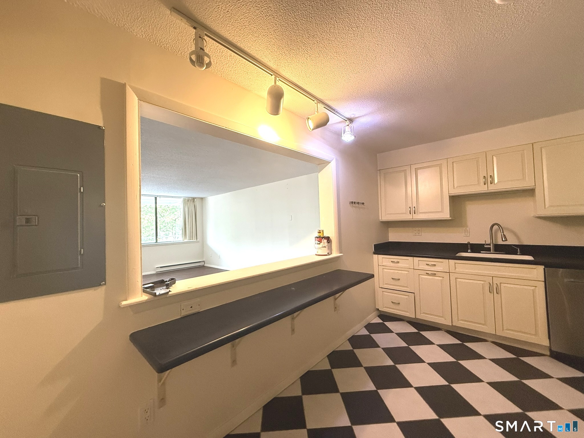 1460 Elm 132 Street Property Photo 9