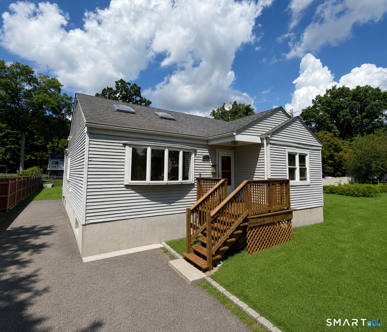 153 Oaklawn Avenue Property Photo 1