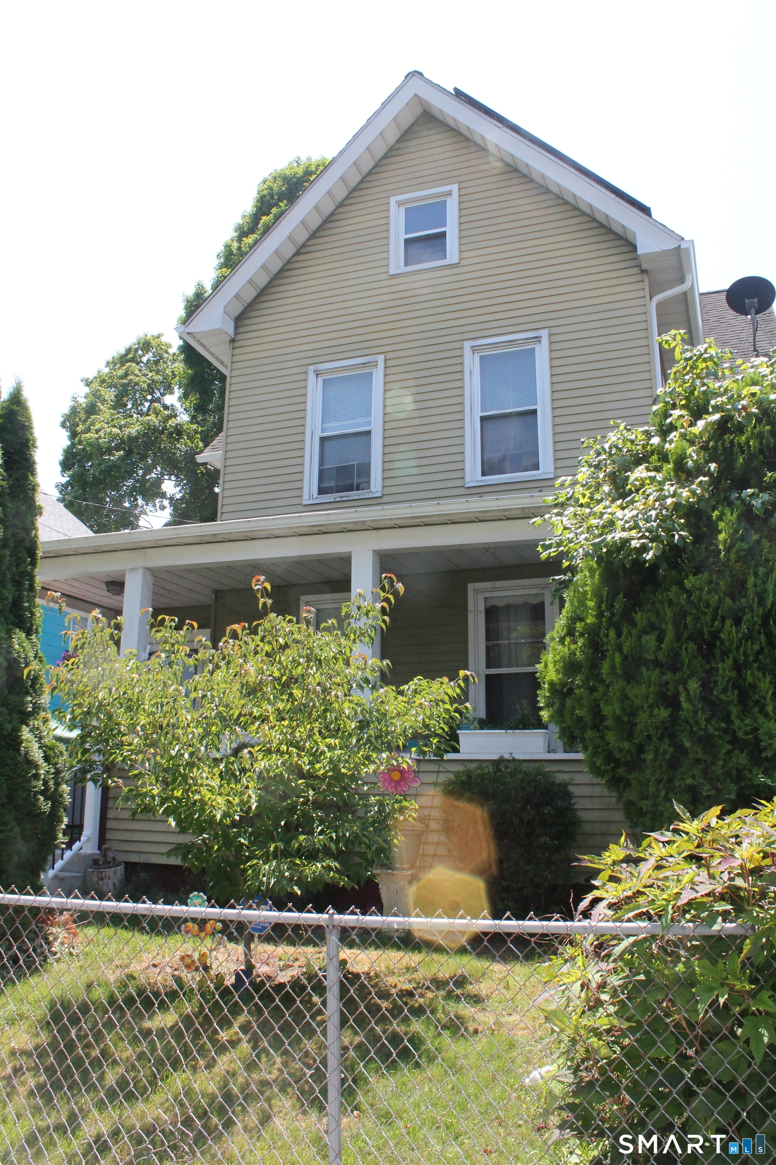 195 Sherman Avenue Property Photo 2