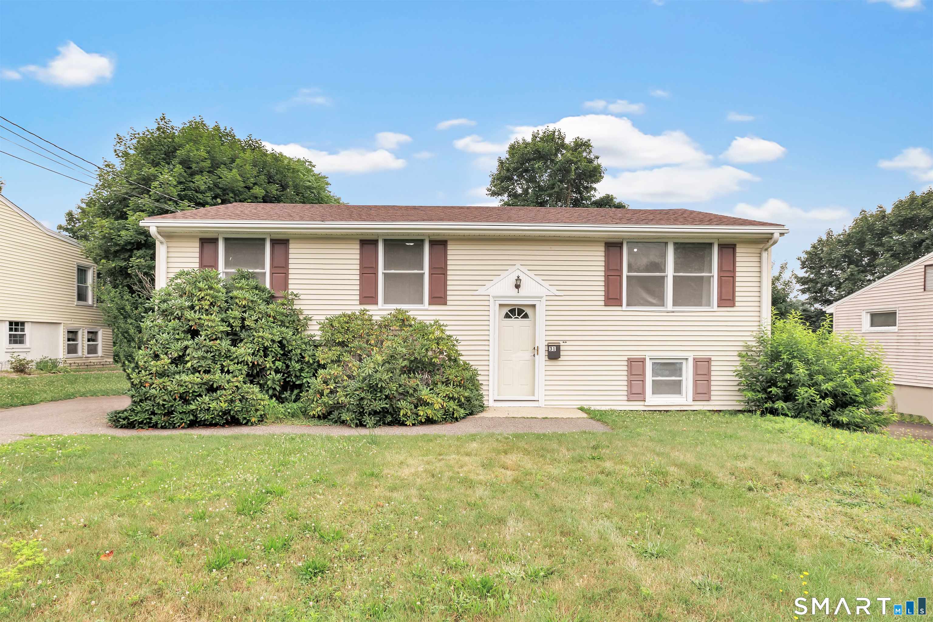 31 Webster Drive Property Photo 1