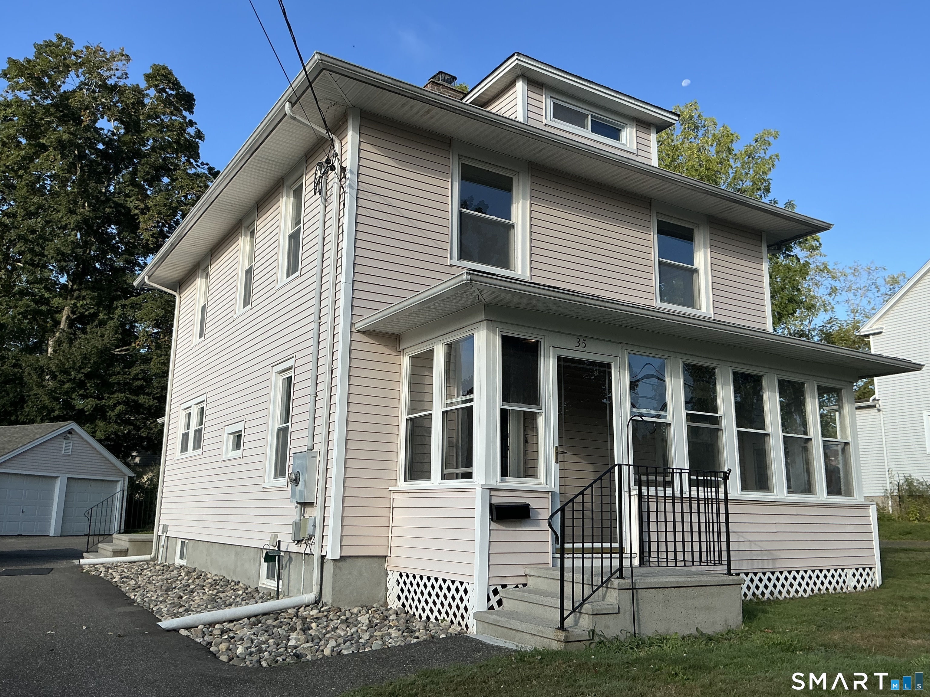 35 West Street Property Photo 1