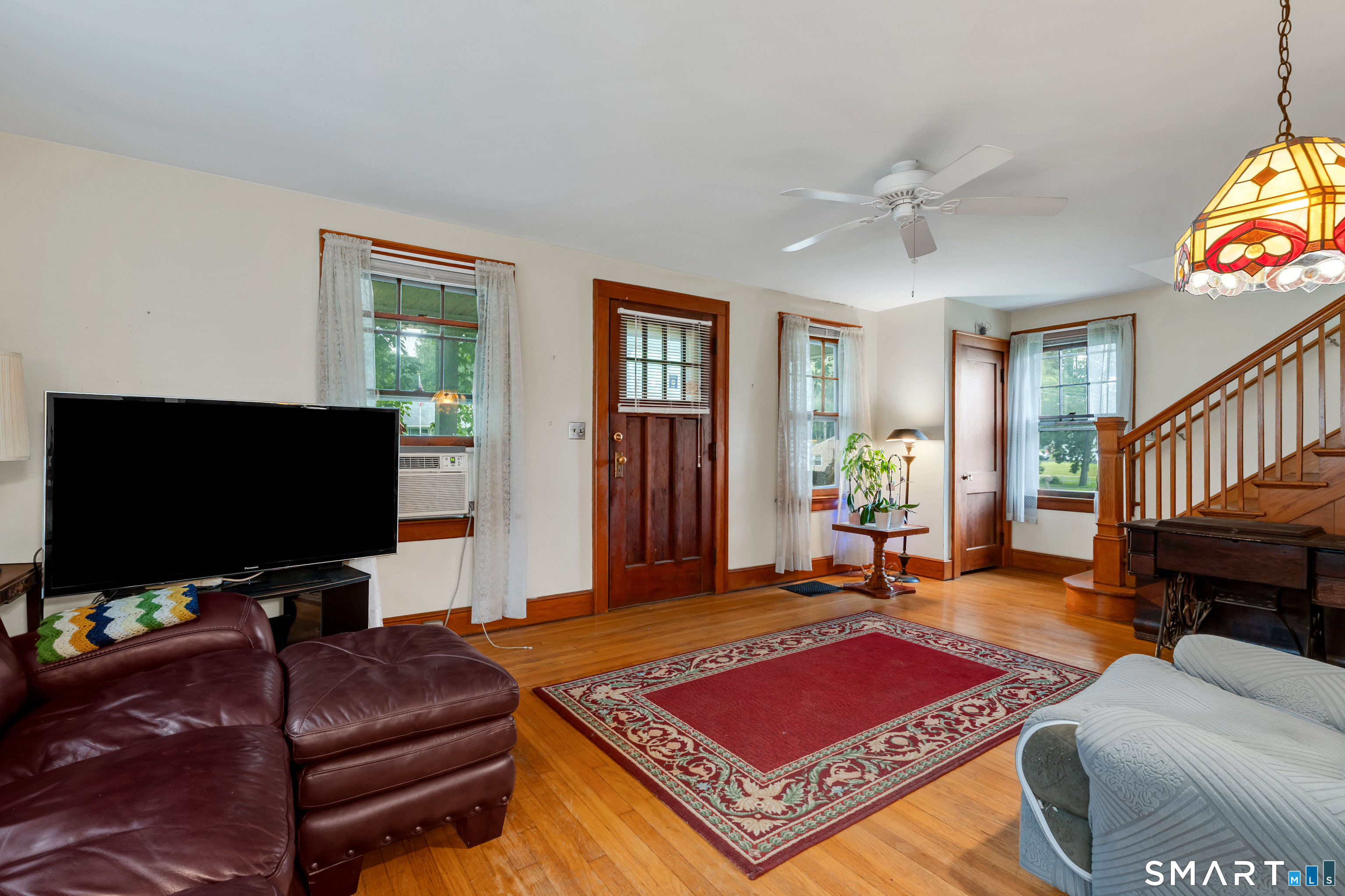 124 Hunt Lane Property Photo 3