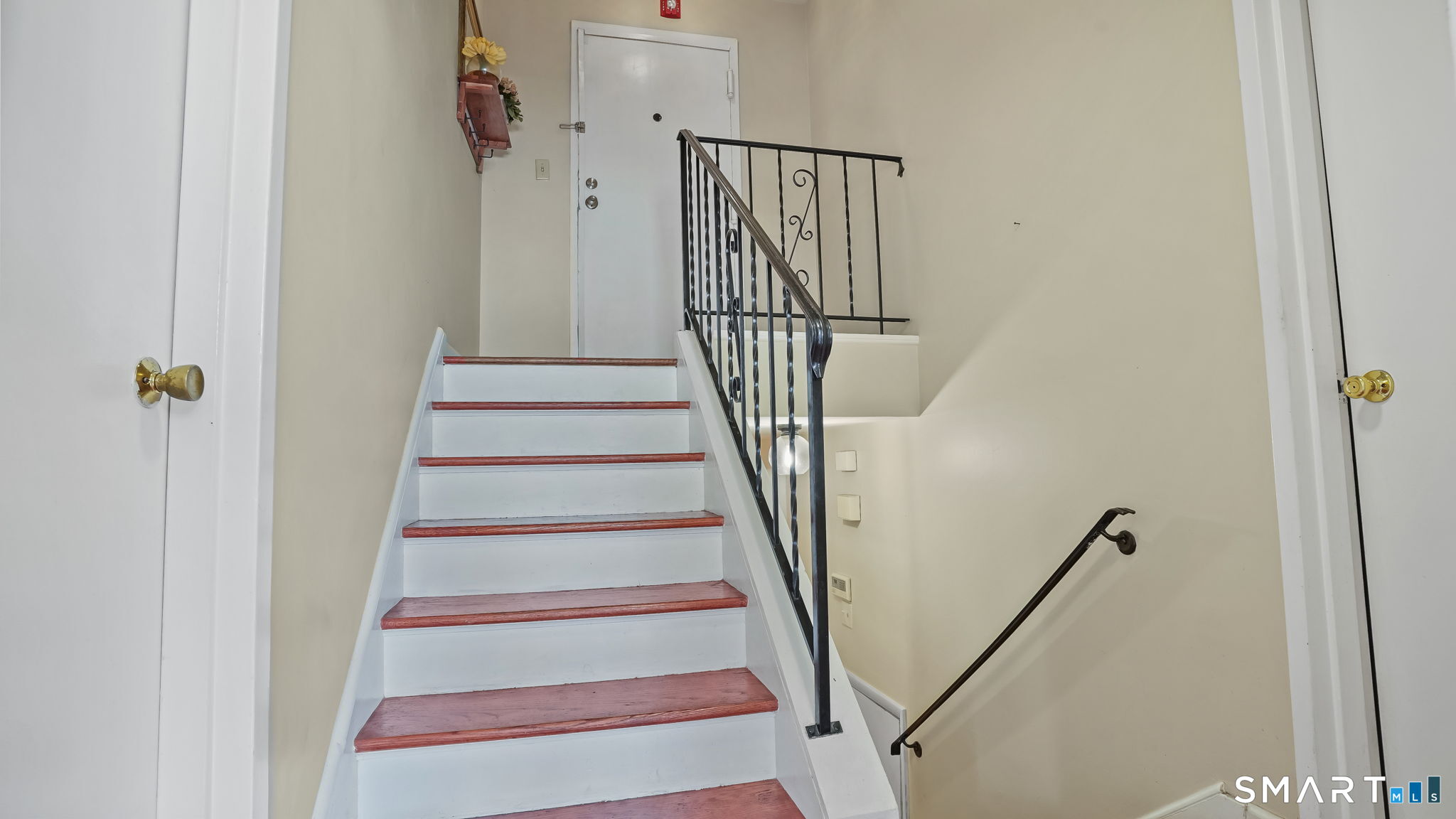 25 Ellsworth 6 Street Property Photo 11