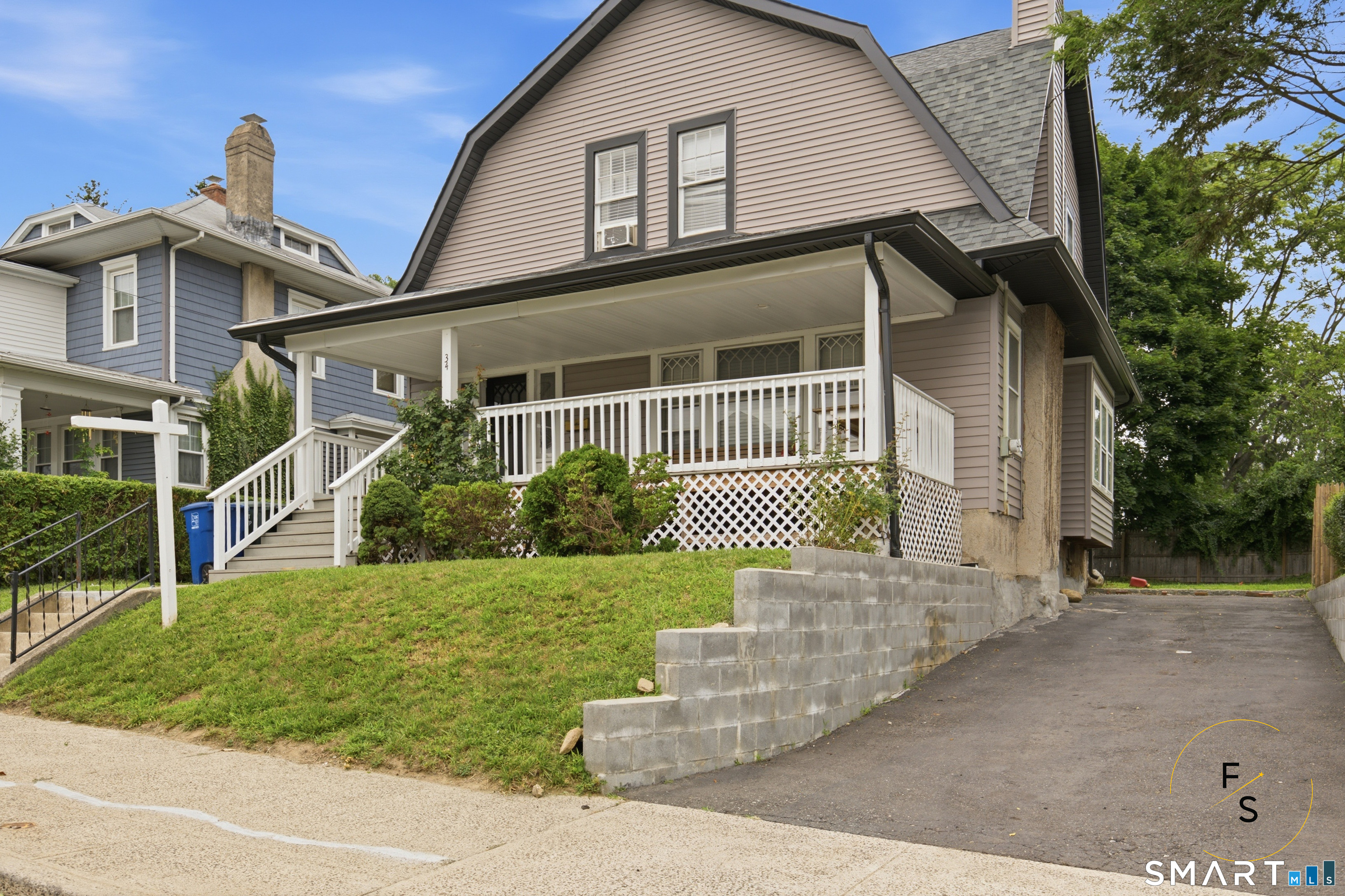 34 Harlem Avenue Property Photo 3