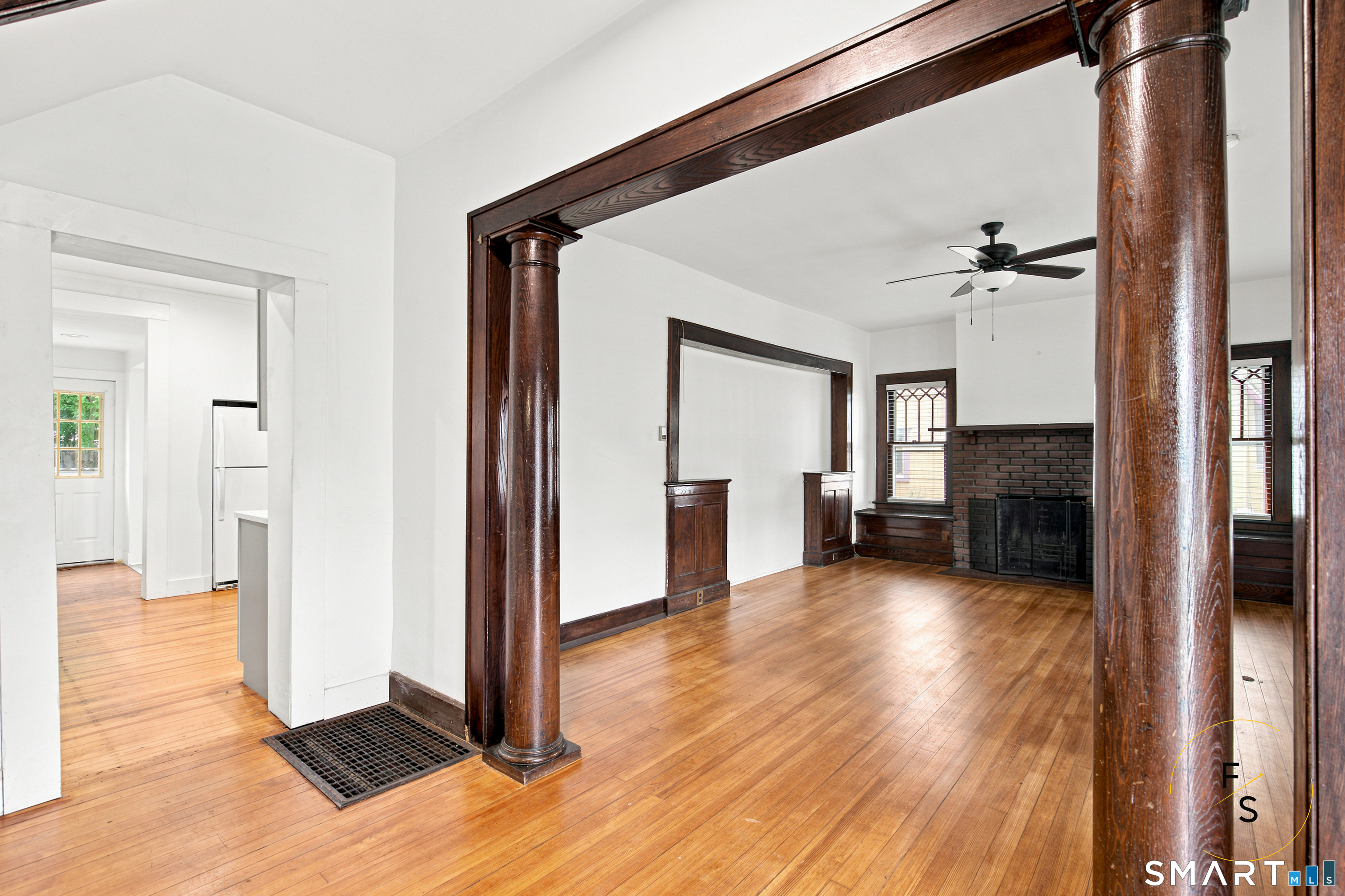 34 Harlem Avenue Property Photo 4