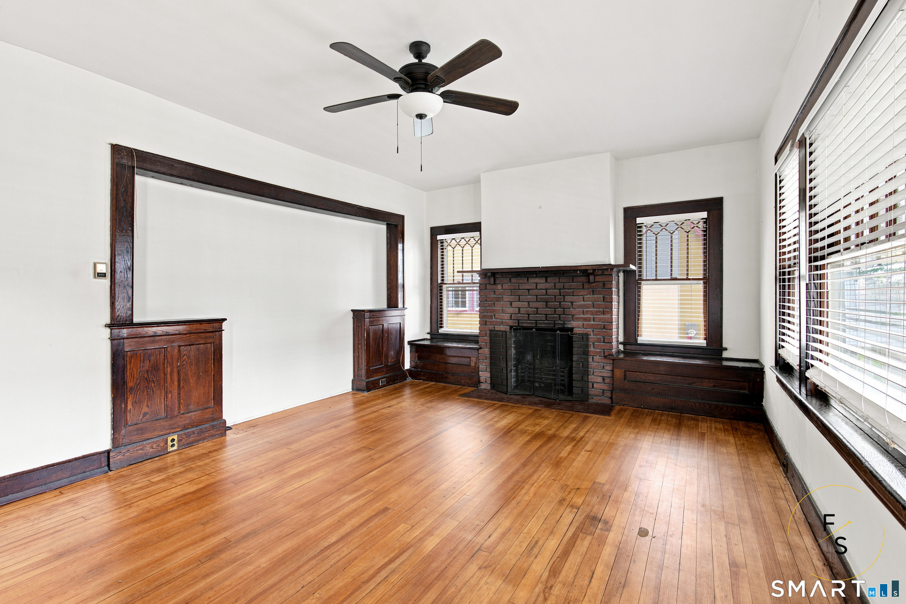 34 Harlem Avenue Property Photo 6
