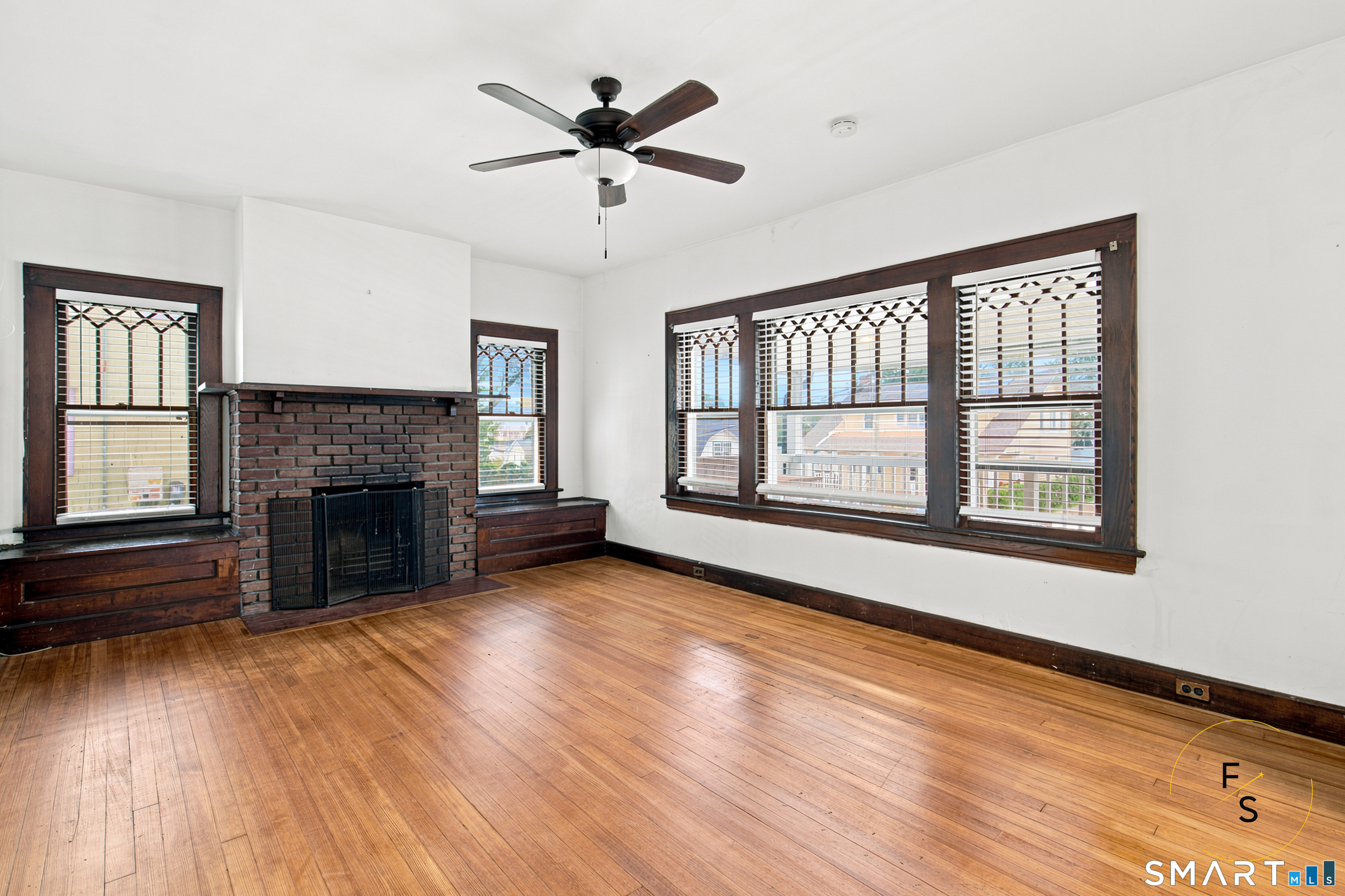 34 Harlem Avenue Property Photo 7