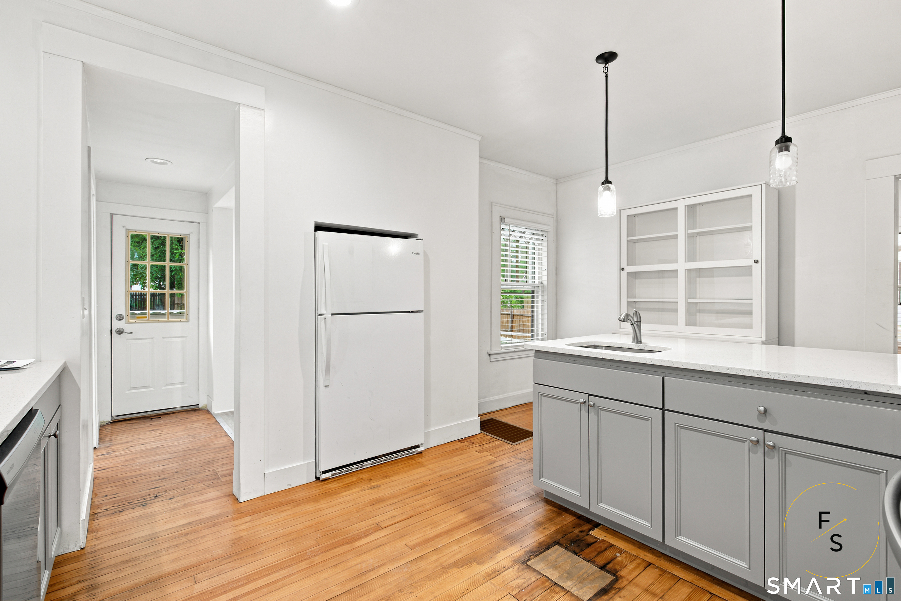 34 Harlem Avenue Property Photo 10