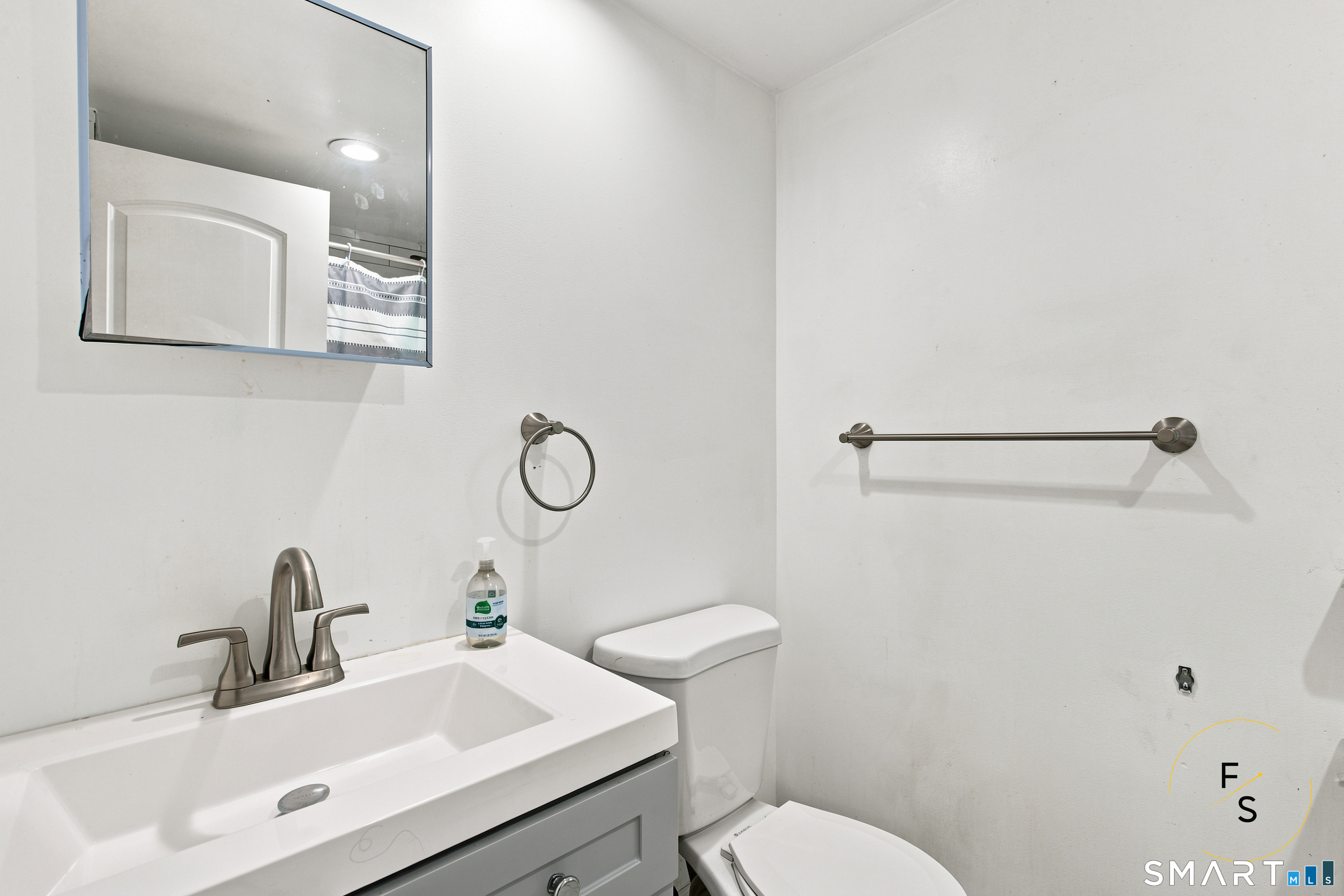 34 Harlem Avenue Property Photo 16