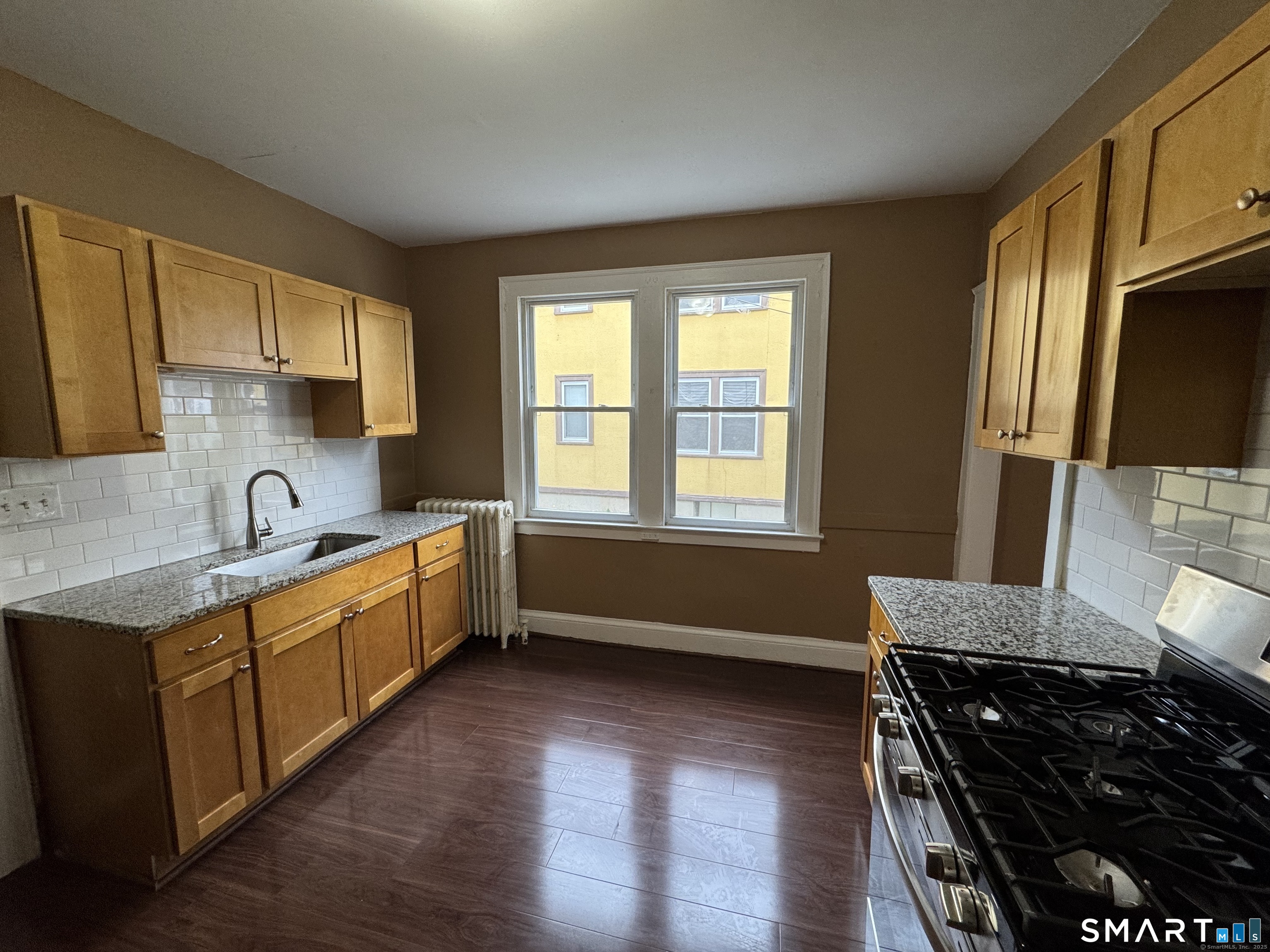 94-96 Thomaston Street Property Photo 3