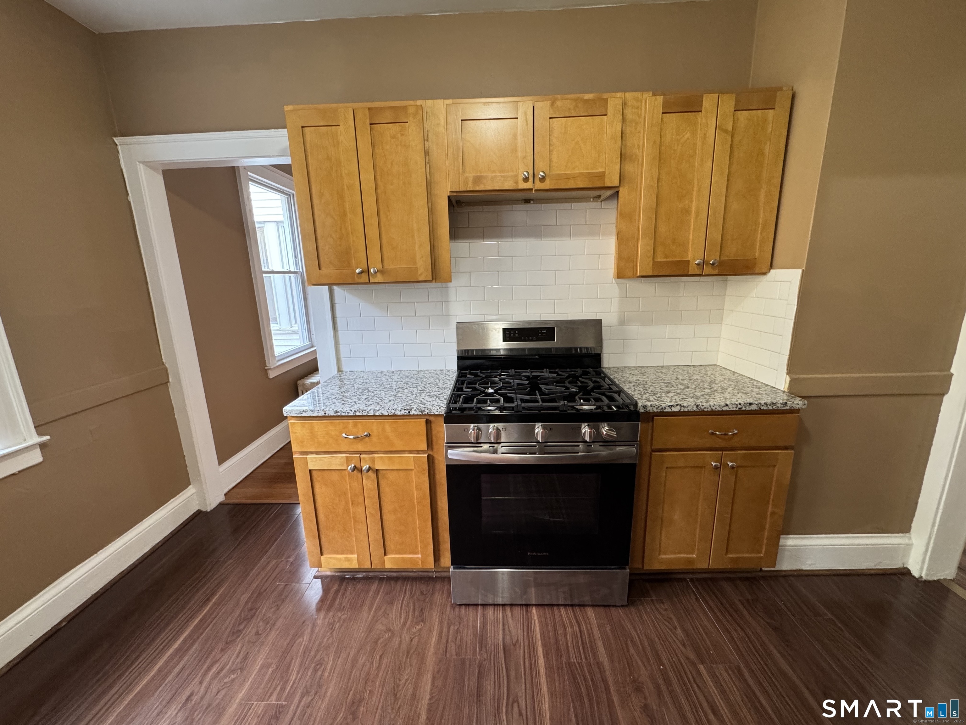 94-96 Thomaston Street Property Photo 5
