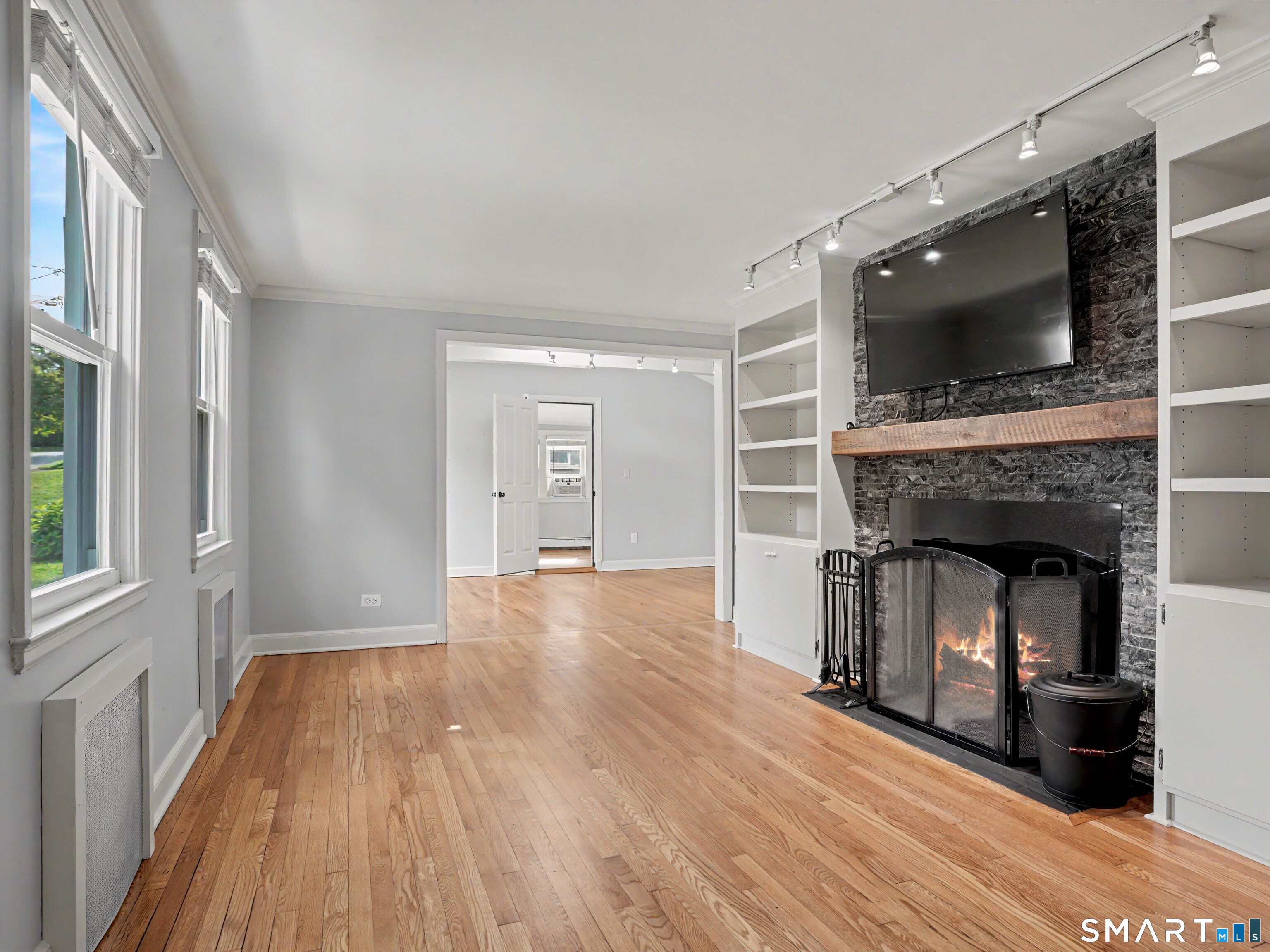 24192383 Property Photo 4