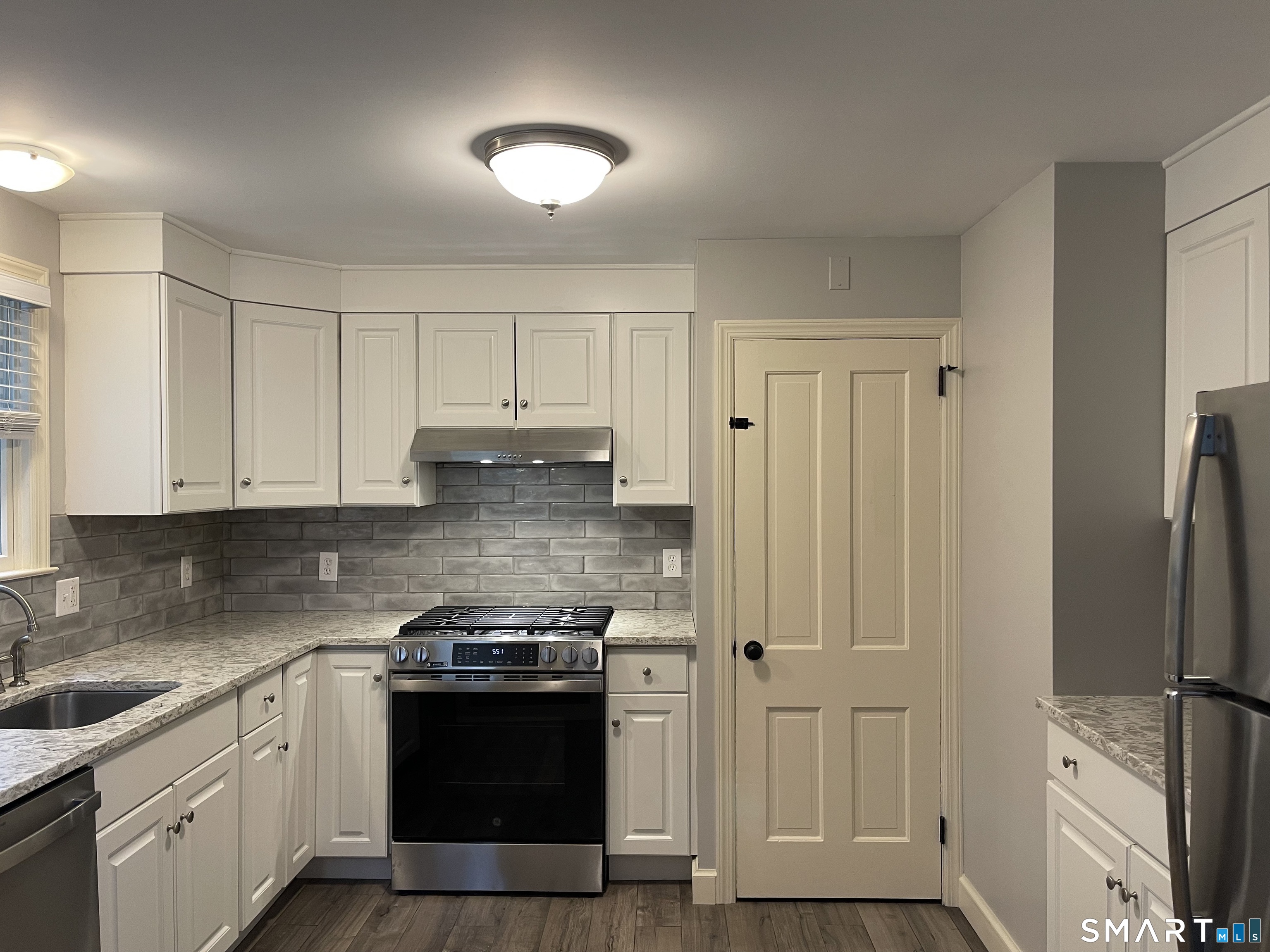 24192383 Property Photo 8