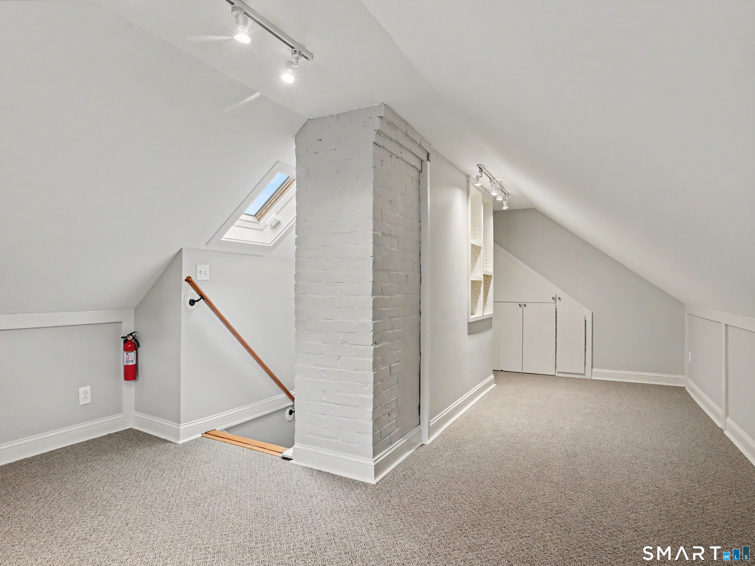 24192383 Property Photo 16