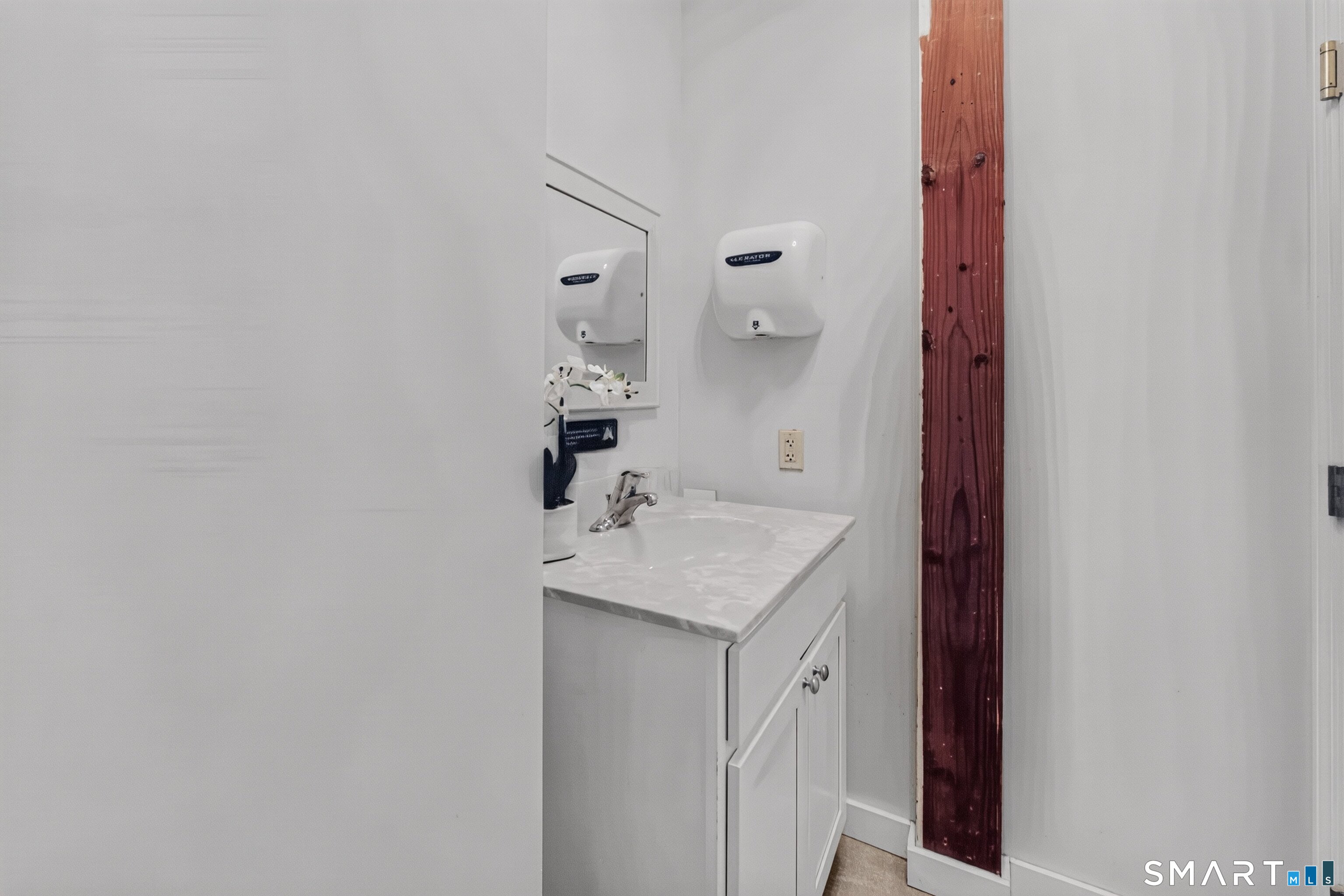 908 Meriden South 1 Road Property Photo 6