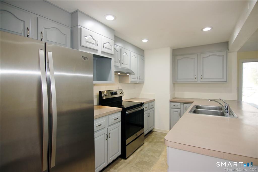 33 River Street Property Photo 4