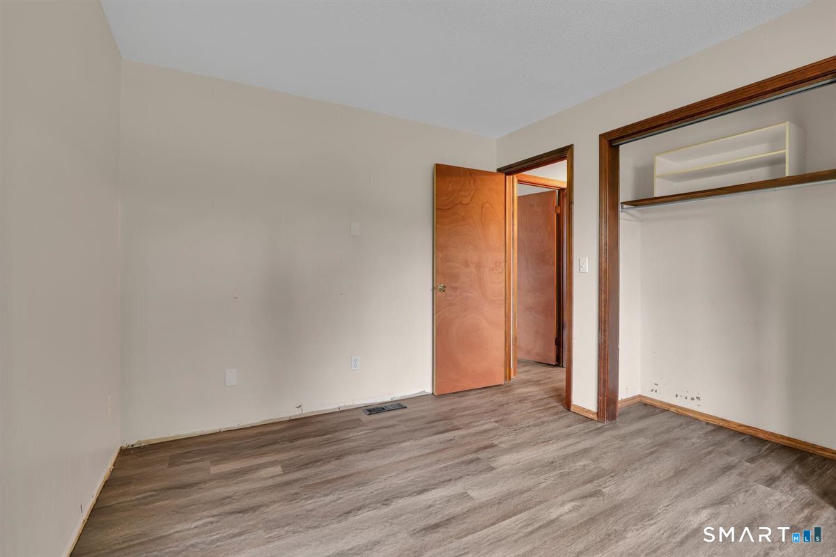 84 Fairlawn Avenue Property Photo 19
