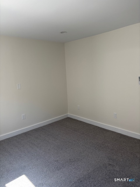 70 Dyke Lane Property Photo 7