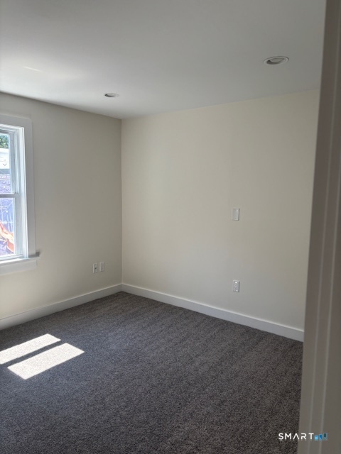 70 Dyke Lane Property Photo 8