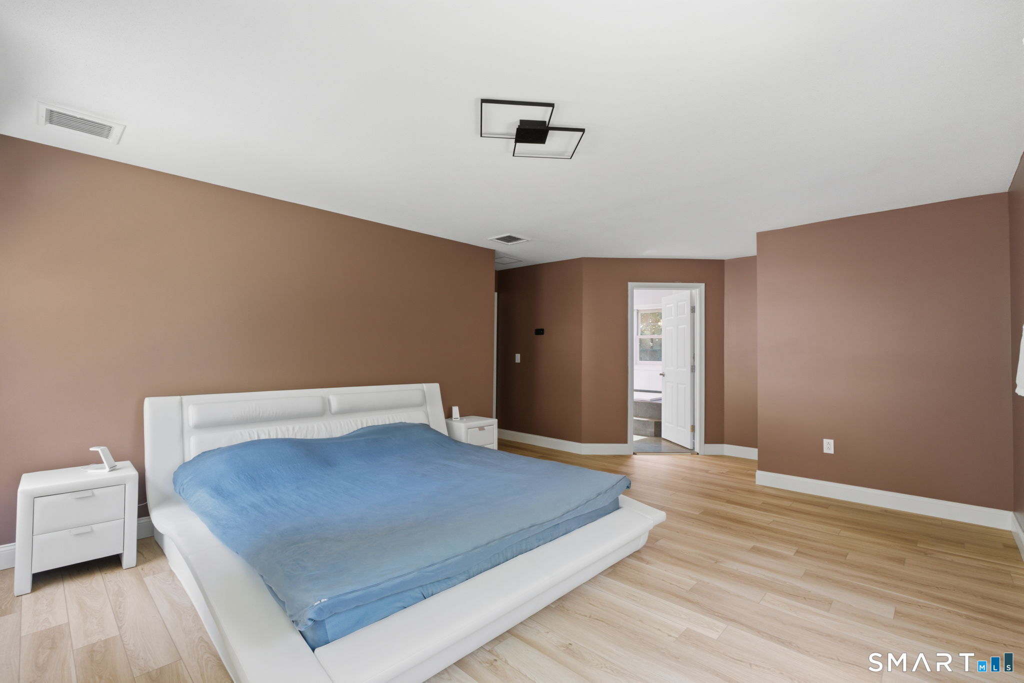 35 Forest Hills Drive Property Photo 26